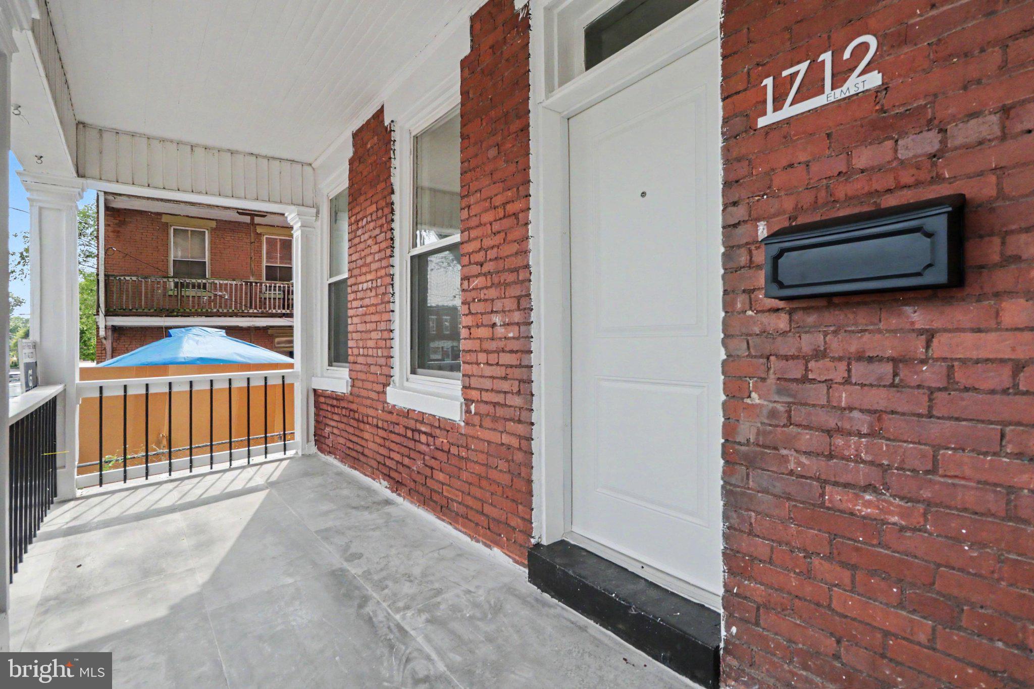1712 ELM STREET