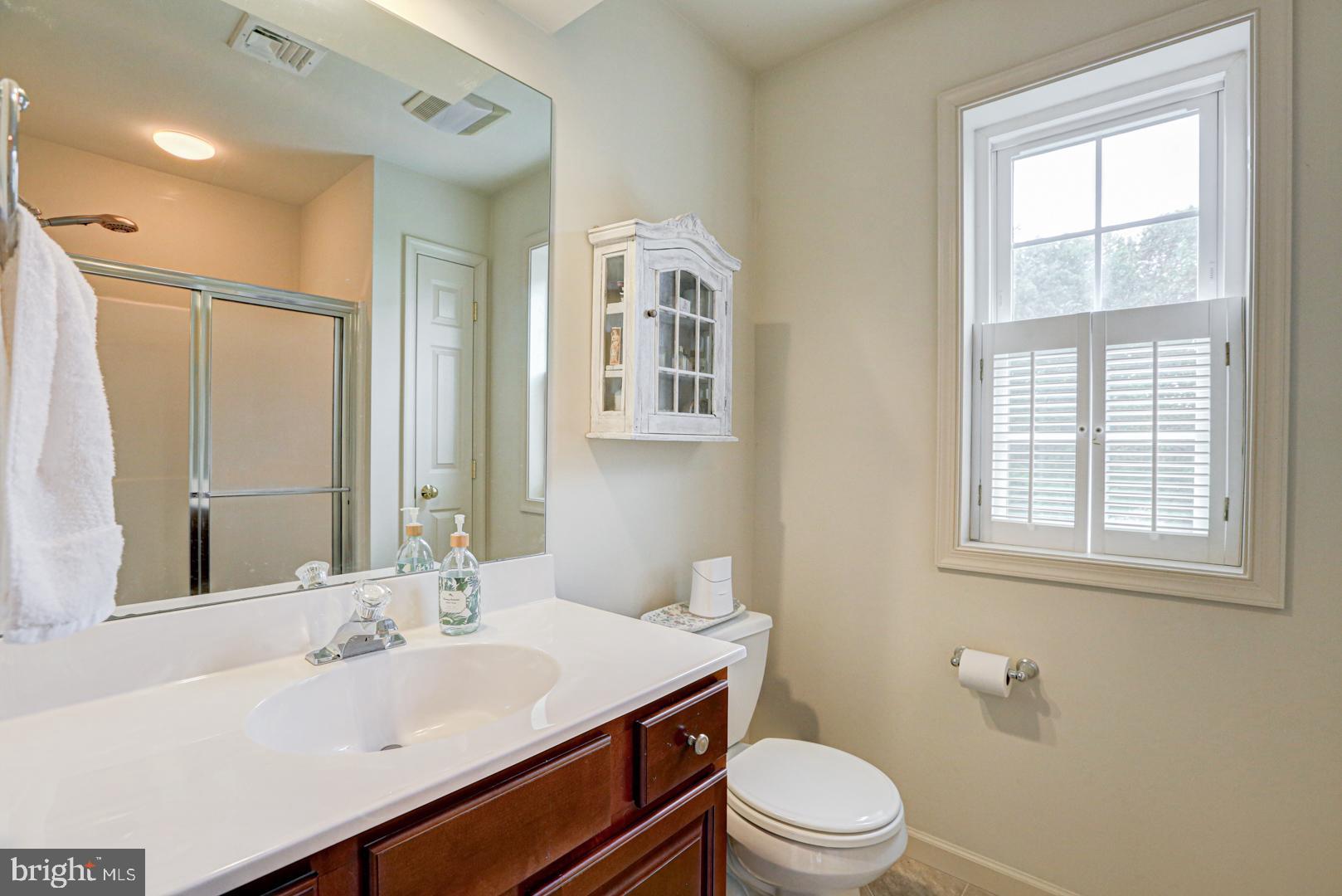 ESTS OF LONDN BRDG - Residential