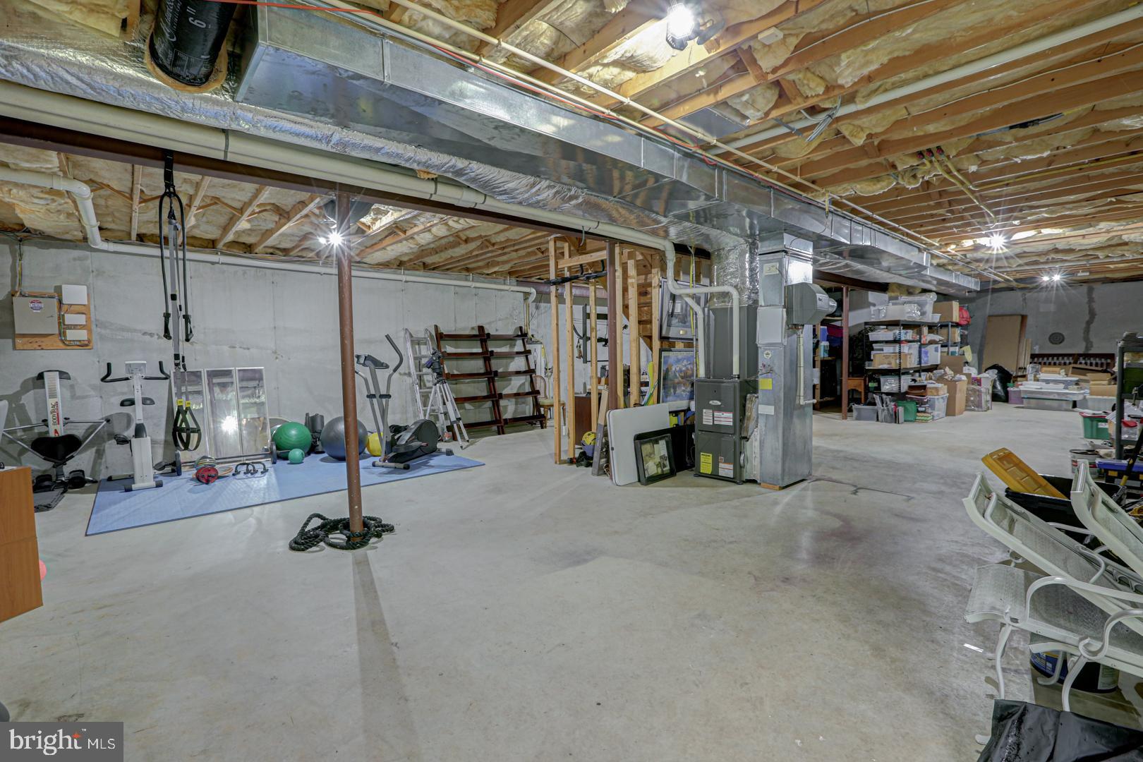 ESTS OF LONDN BRDG - Residential