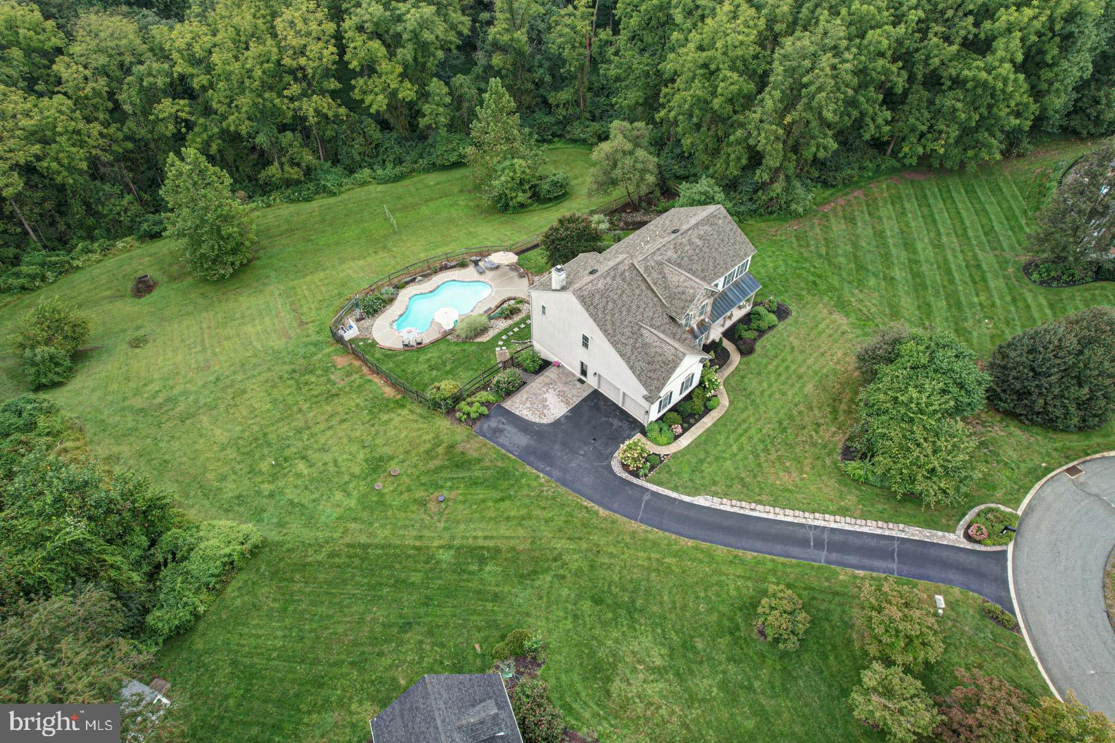 ESTS OF LONDN BRDG - Residential