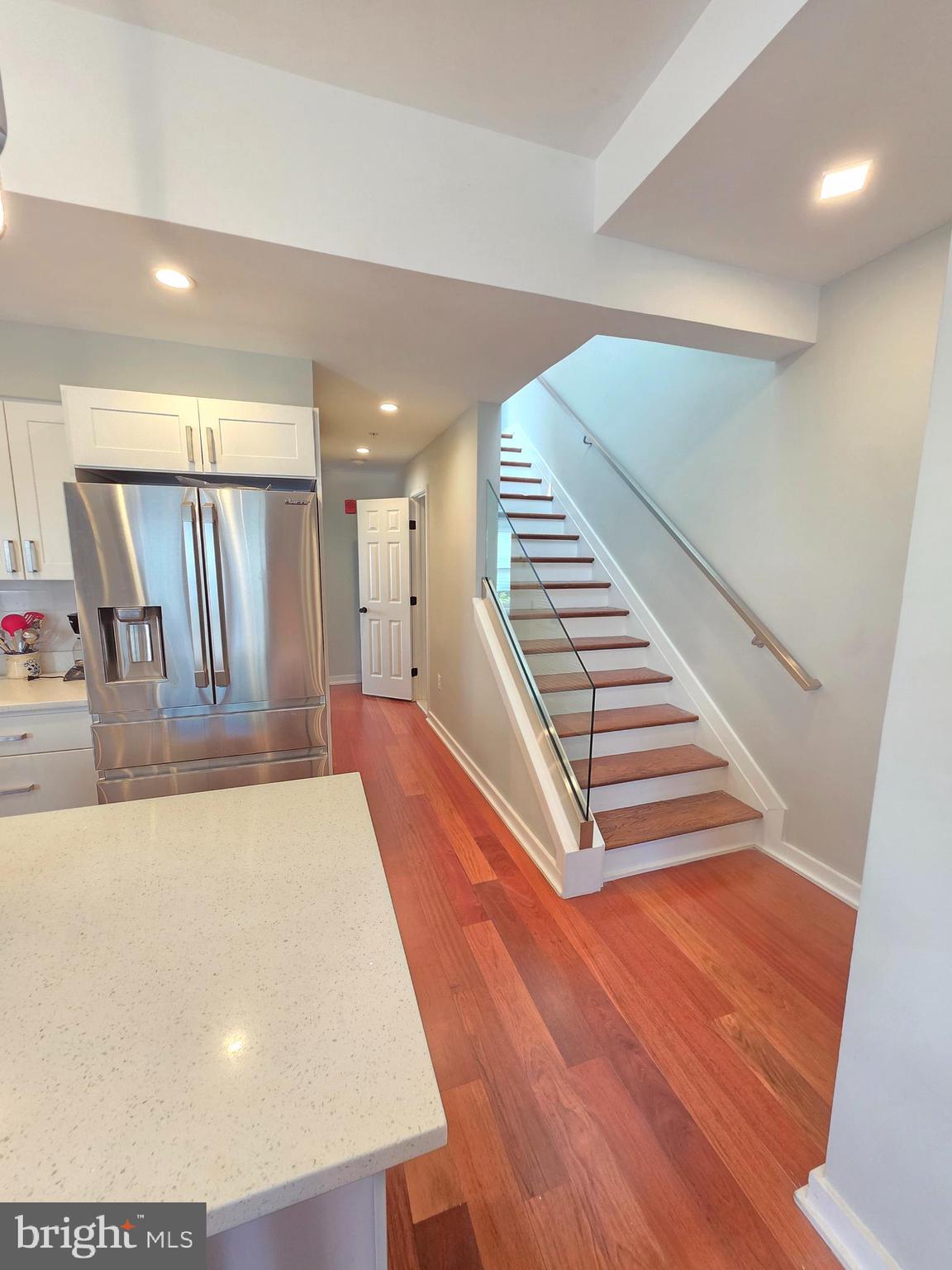 4106 GAULT PLACE NE 5