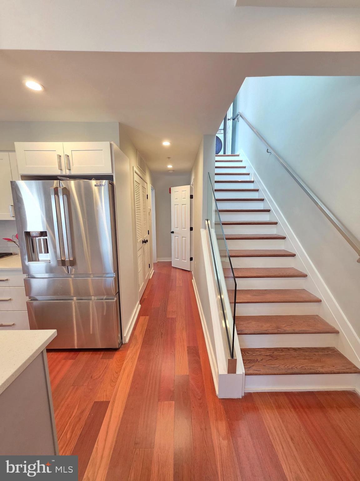 4106 GAULT PLACE NE 5