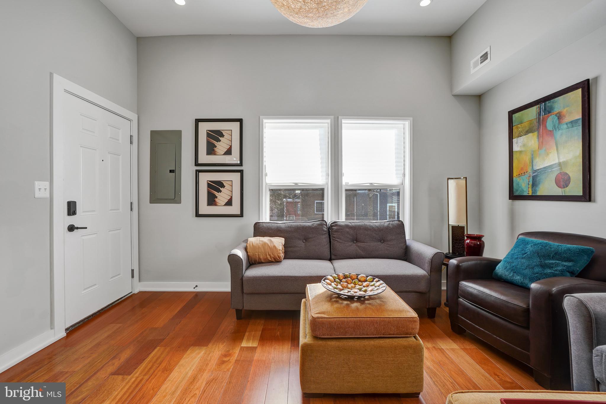 4106 GAULT PLACE NE 5