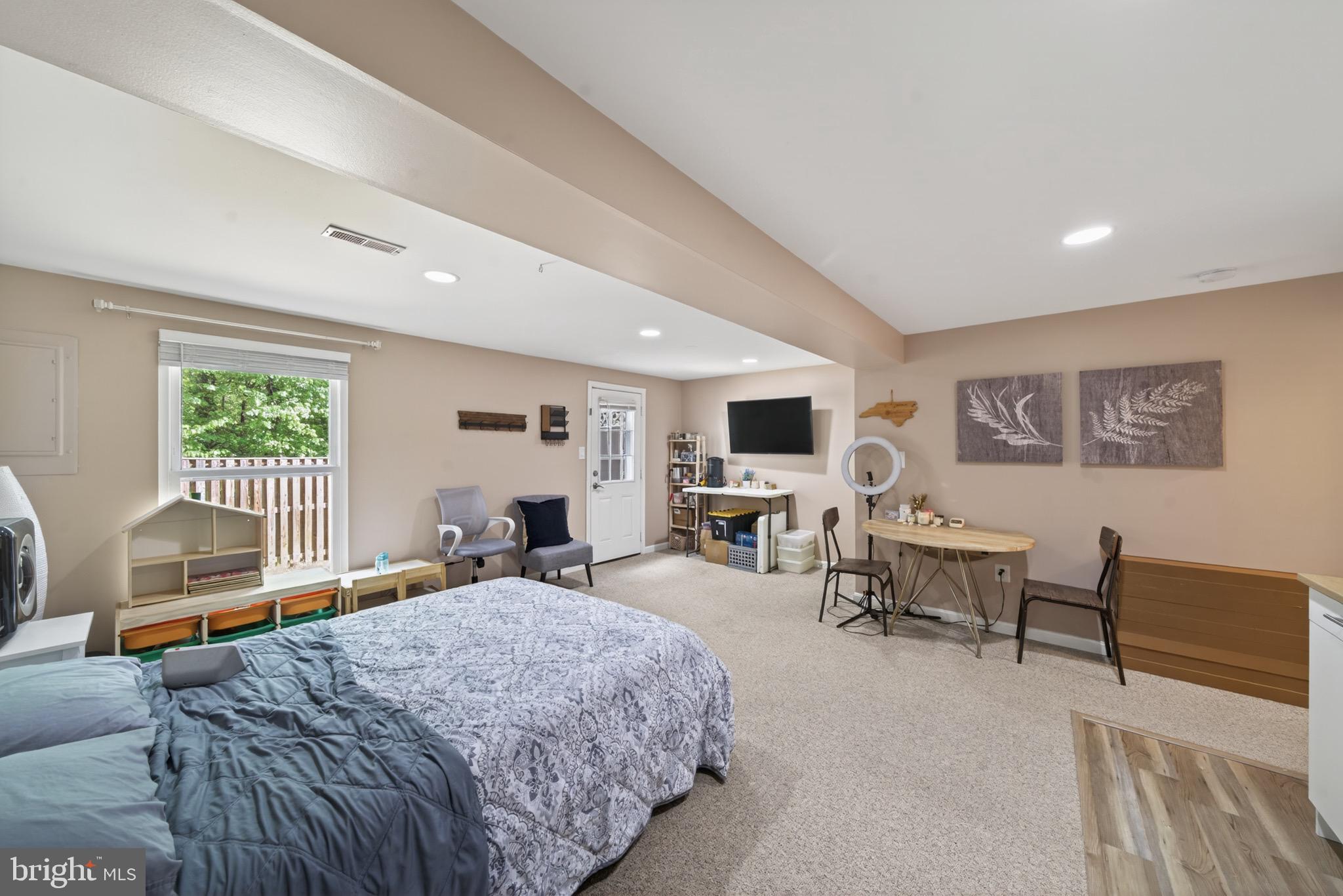 MONTCLAIR - Residential