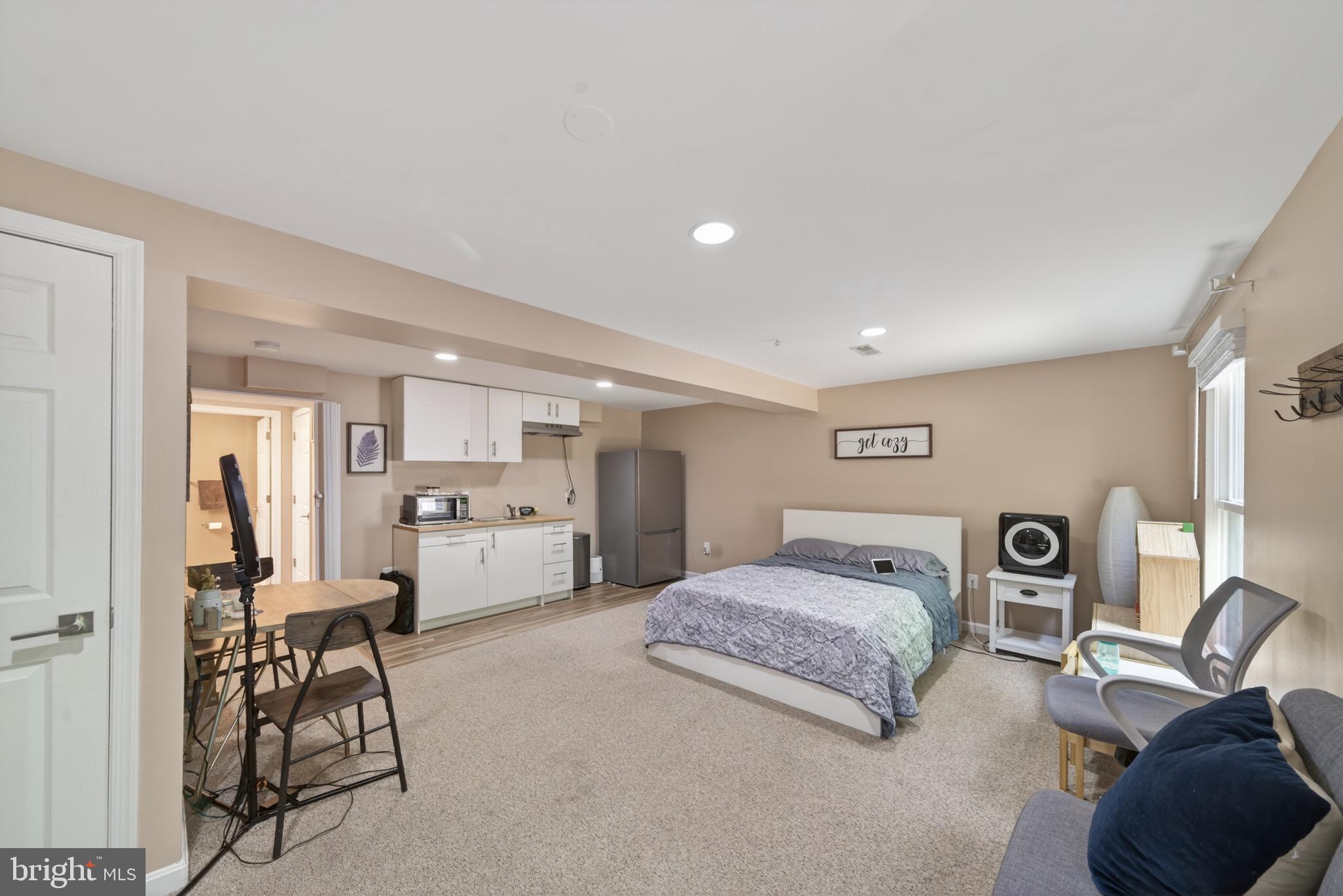 MONTCLAIR - Residential