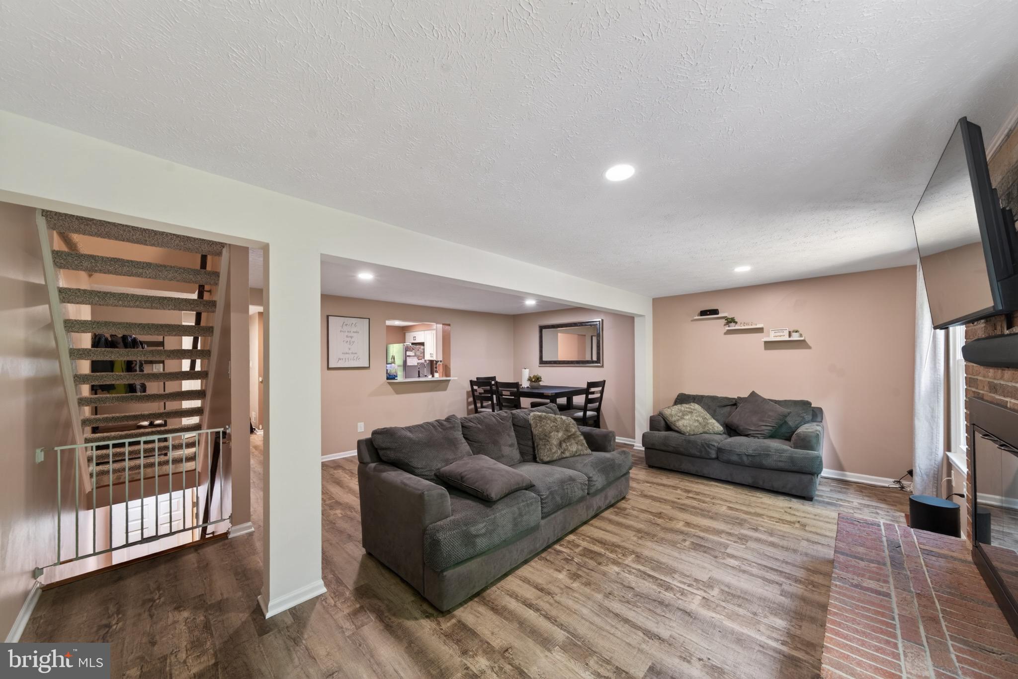 MONTCLAIR - Residential