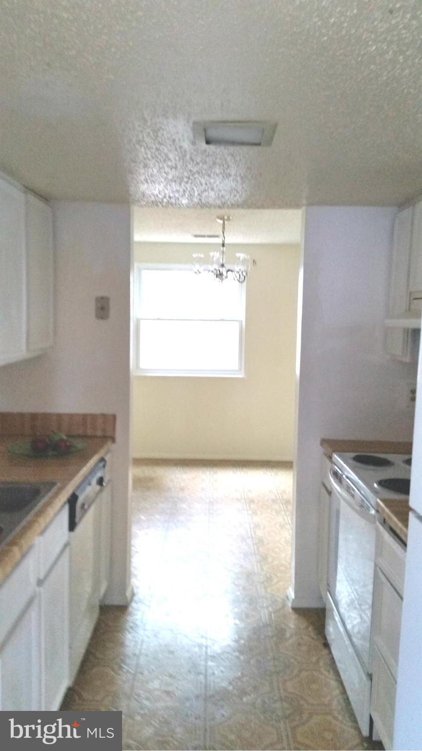 ROLLINGWOOD VILLAGE - Residential Lease