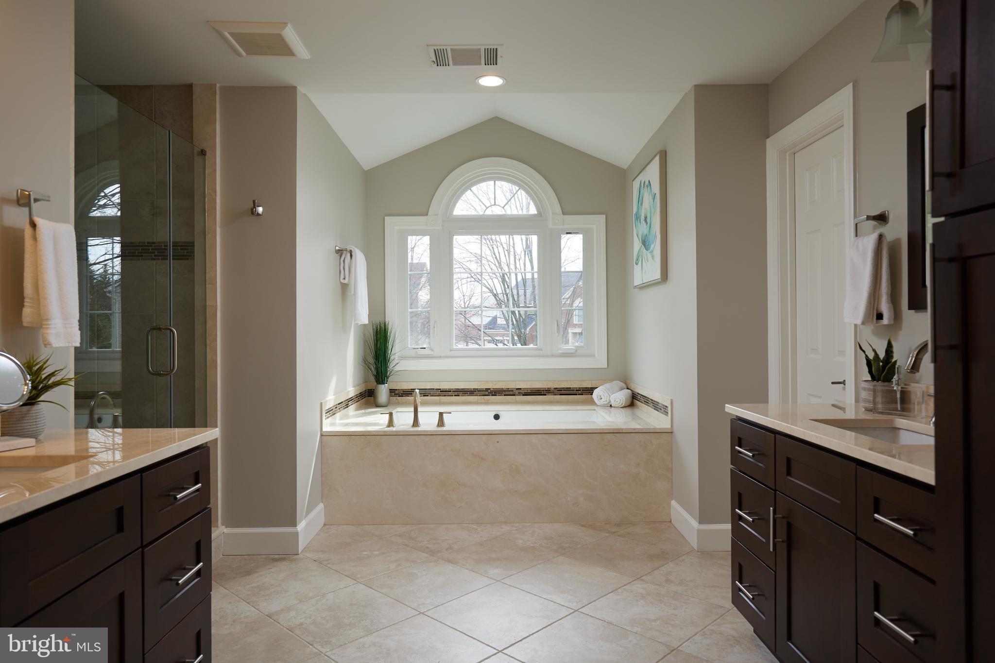 LIGON KNOLLS - Residential