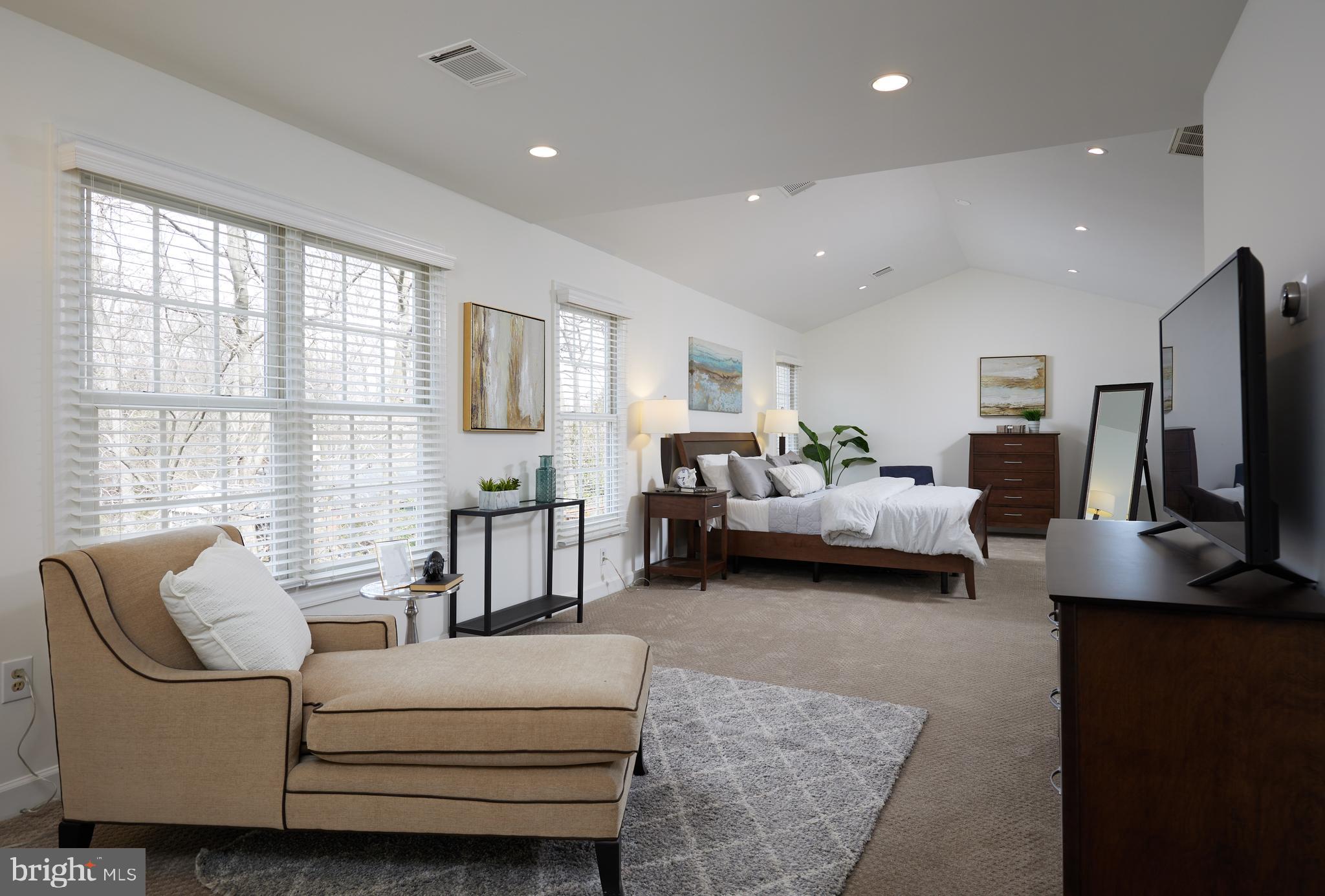 LIGON KNOLLS - Residential