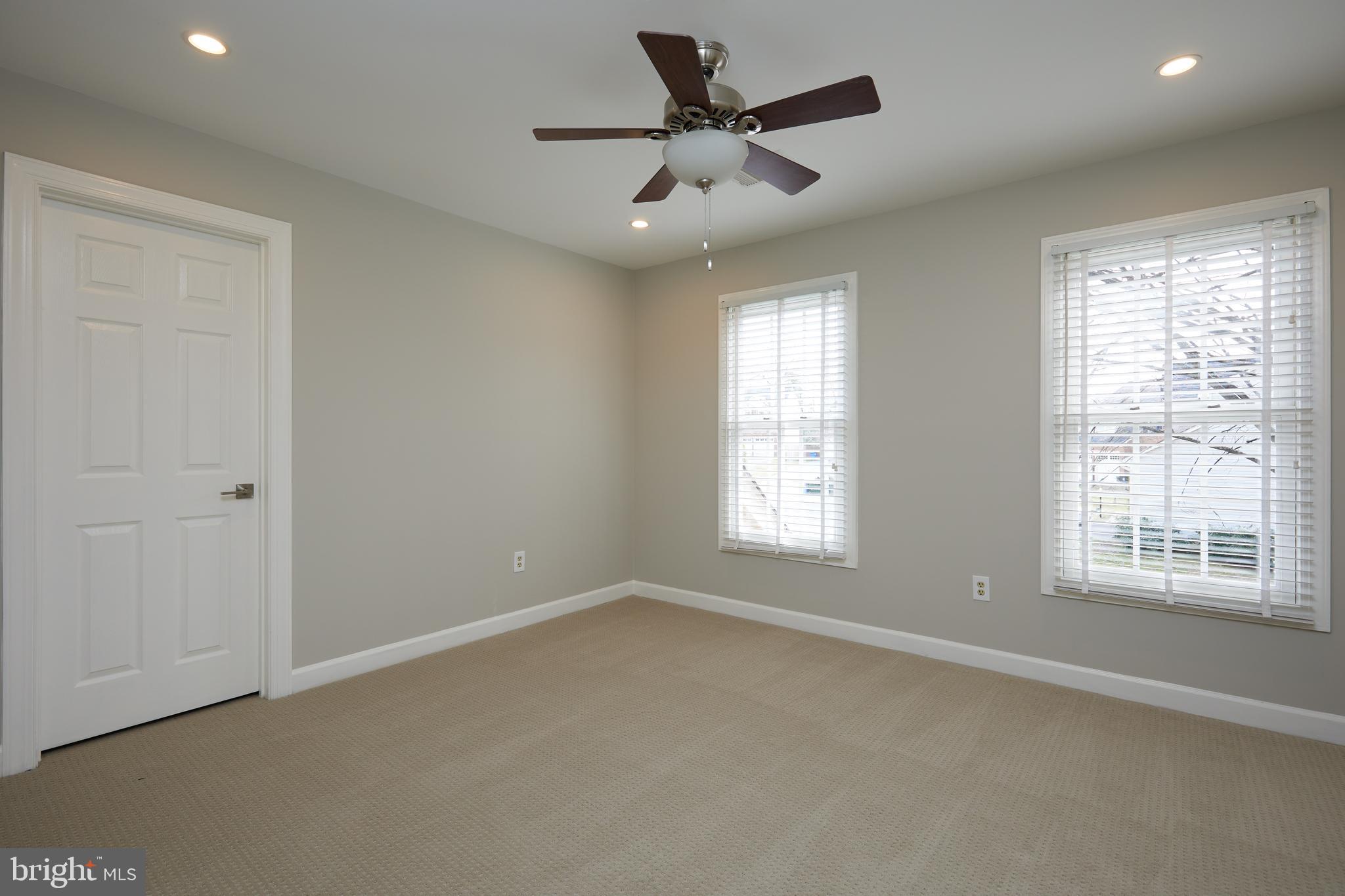 LIGON KNOLLS - Residential