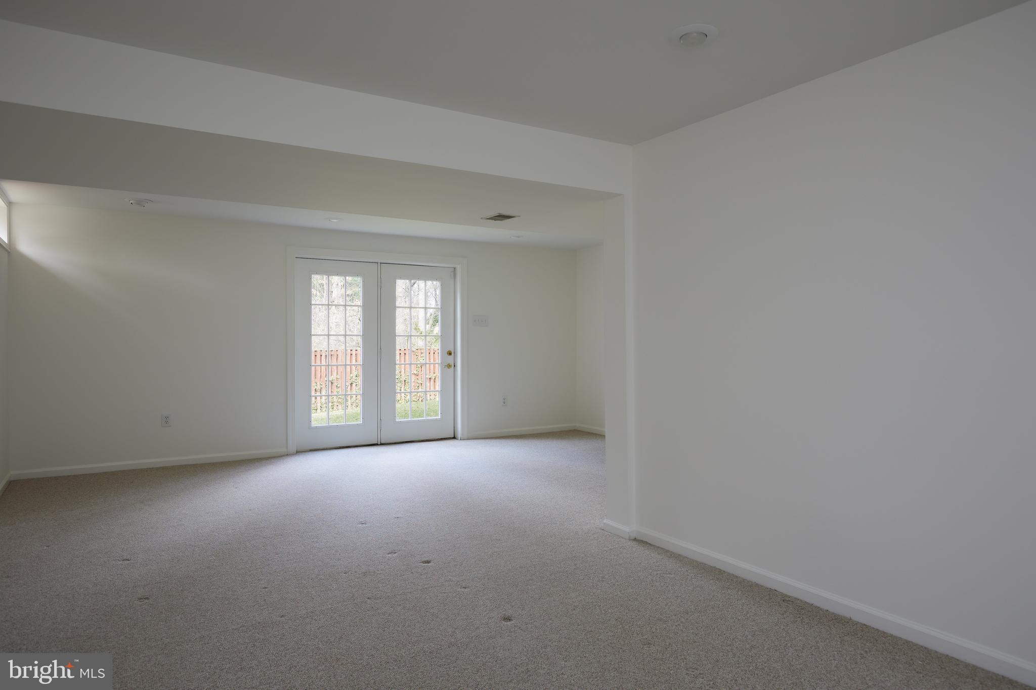 LIGON KNOLLS - Residential