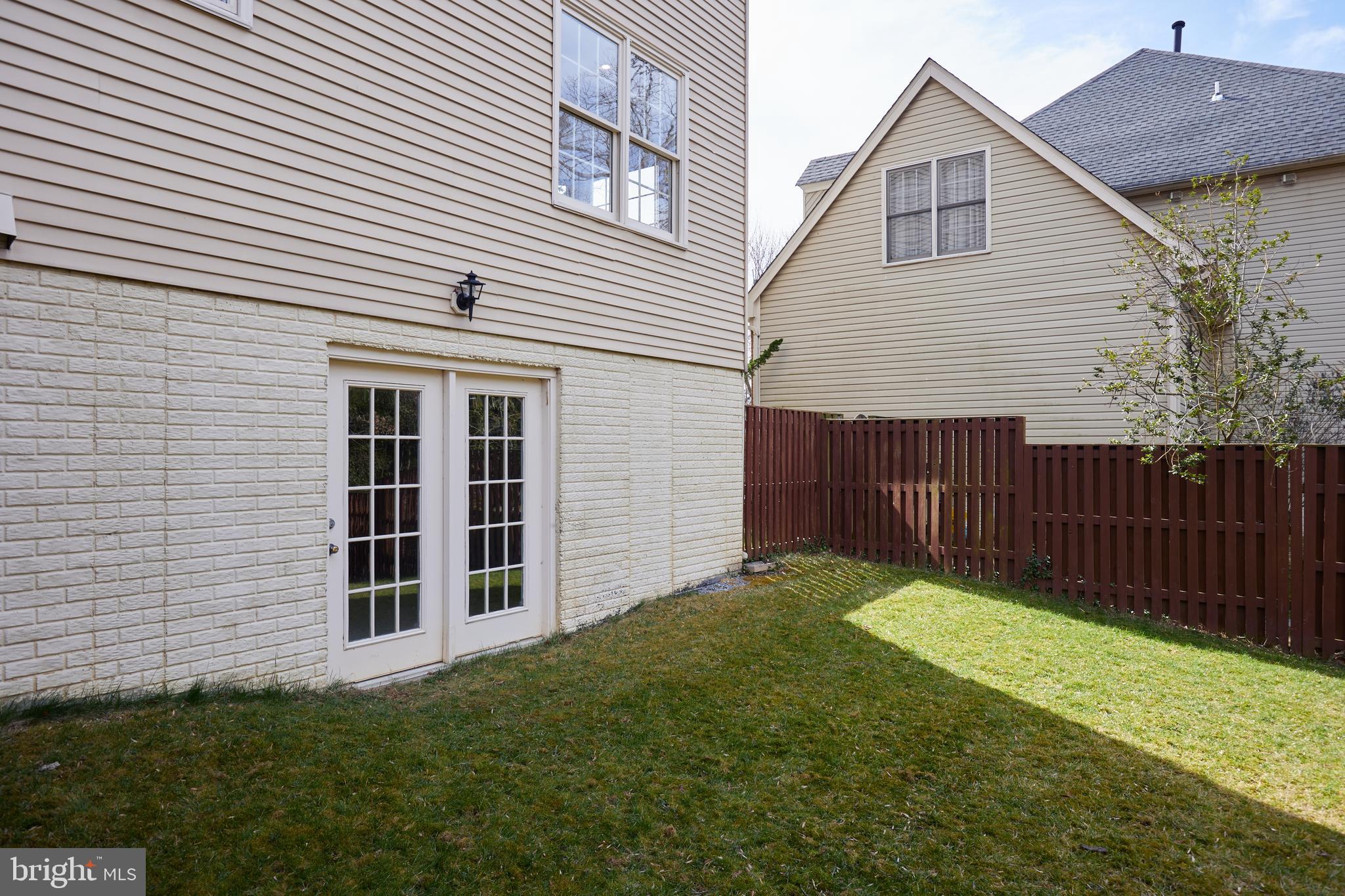 LIGON KNOLLS - Residential