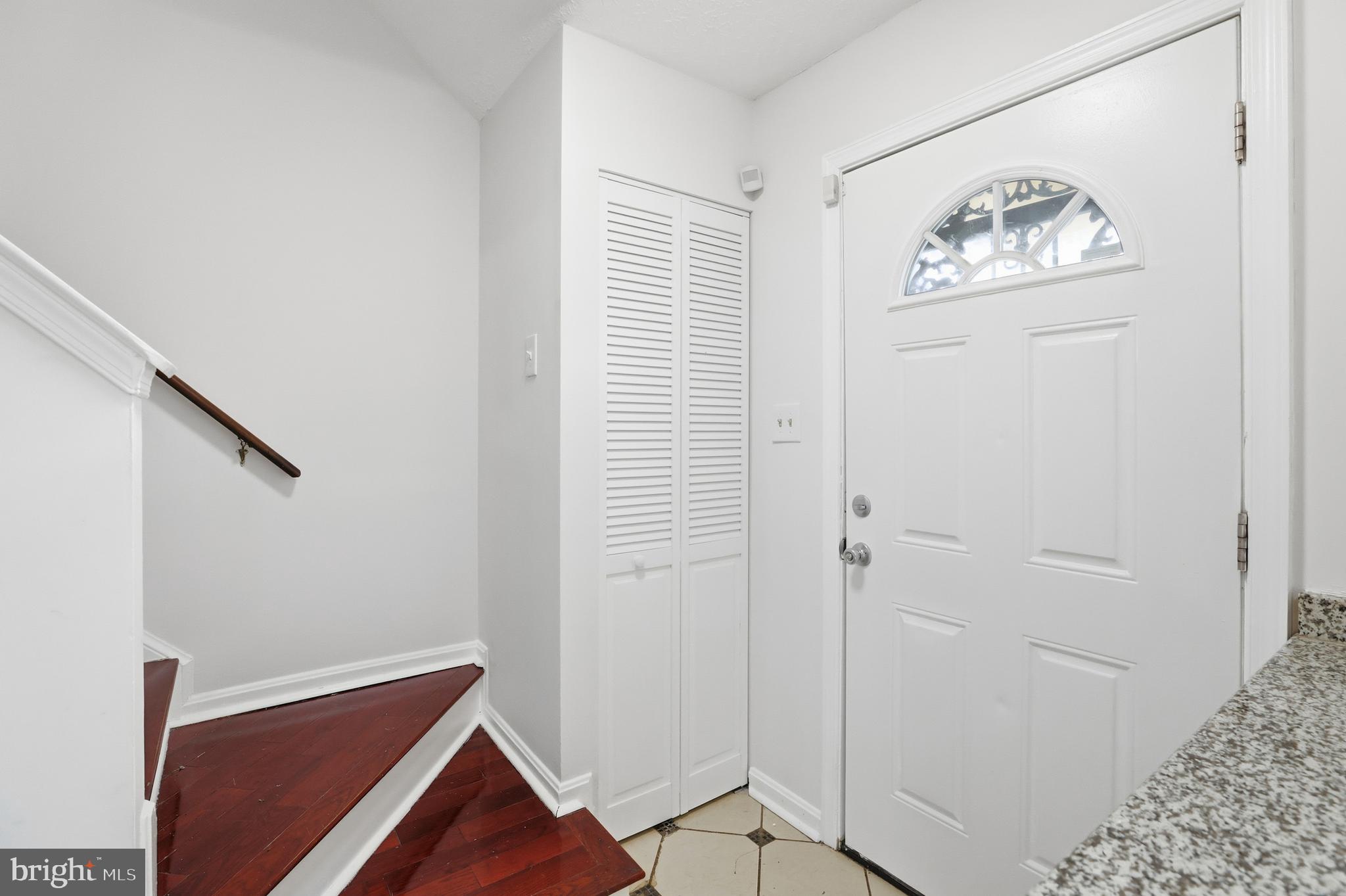 2402 W ROSECROFT VILLAGE CIRCLE