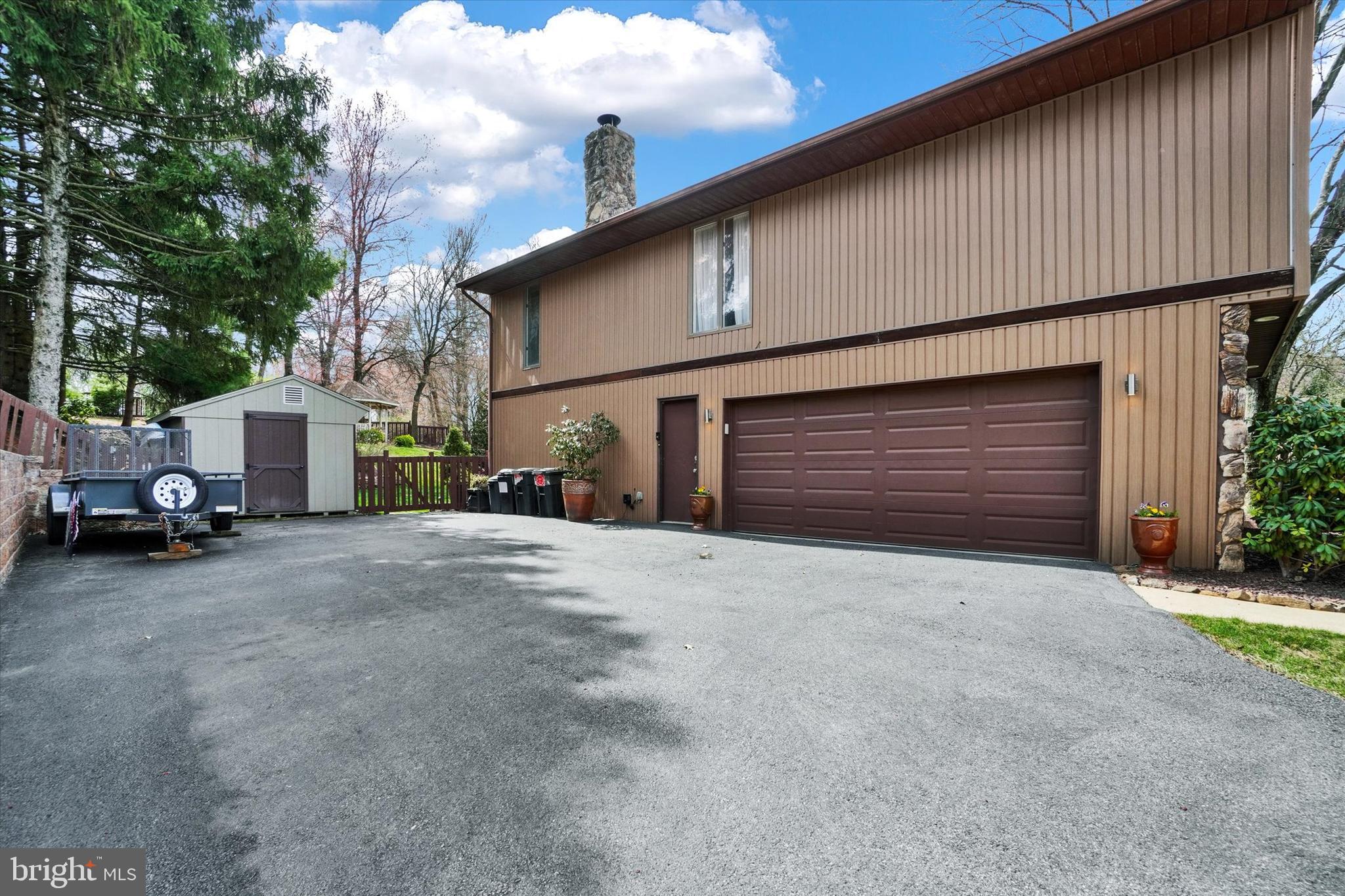 PENN OAKS - Residential