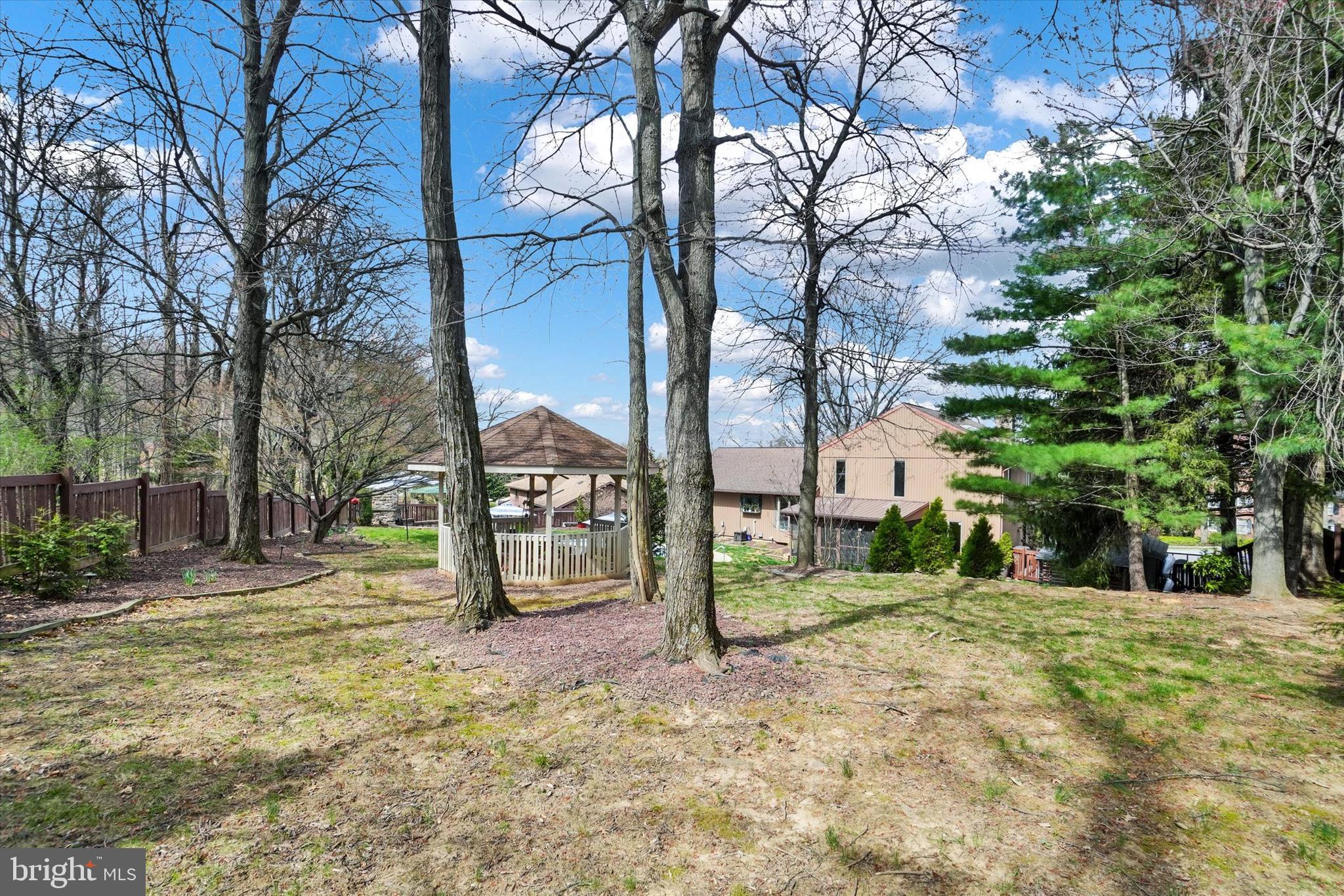 PENN OAKS - Residential