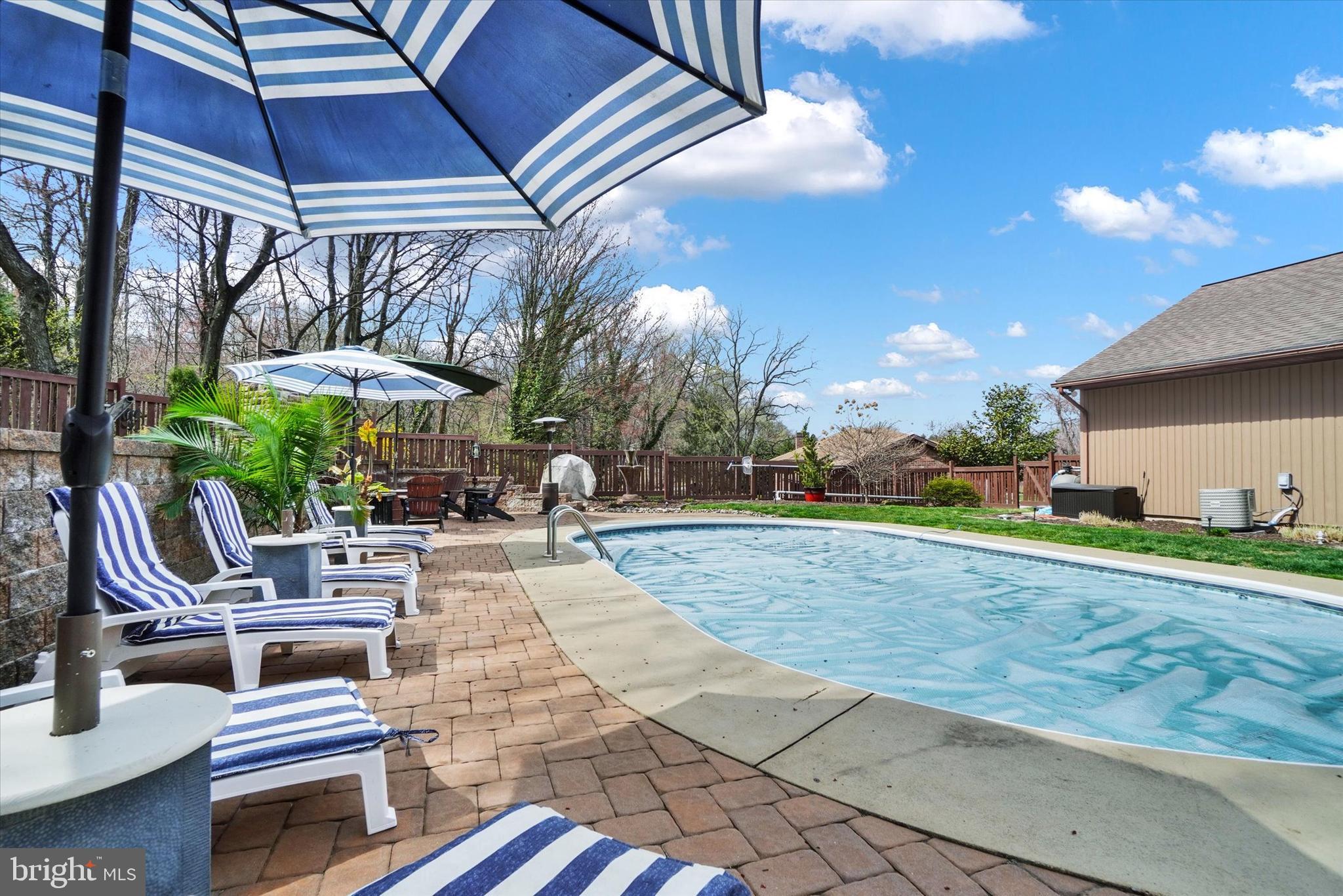 PENN OAKS - Residential