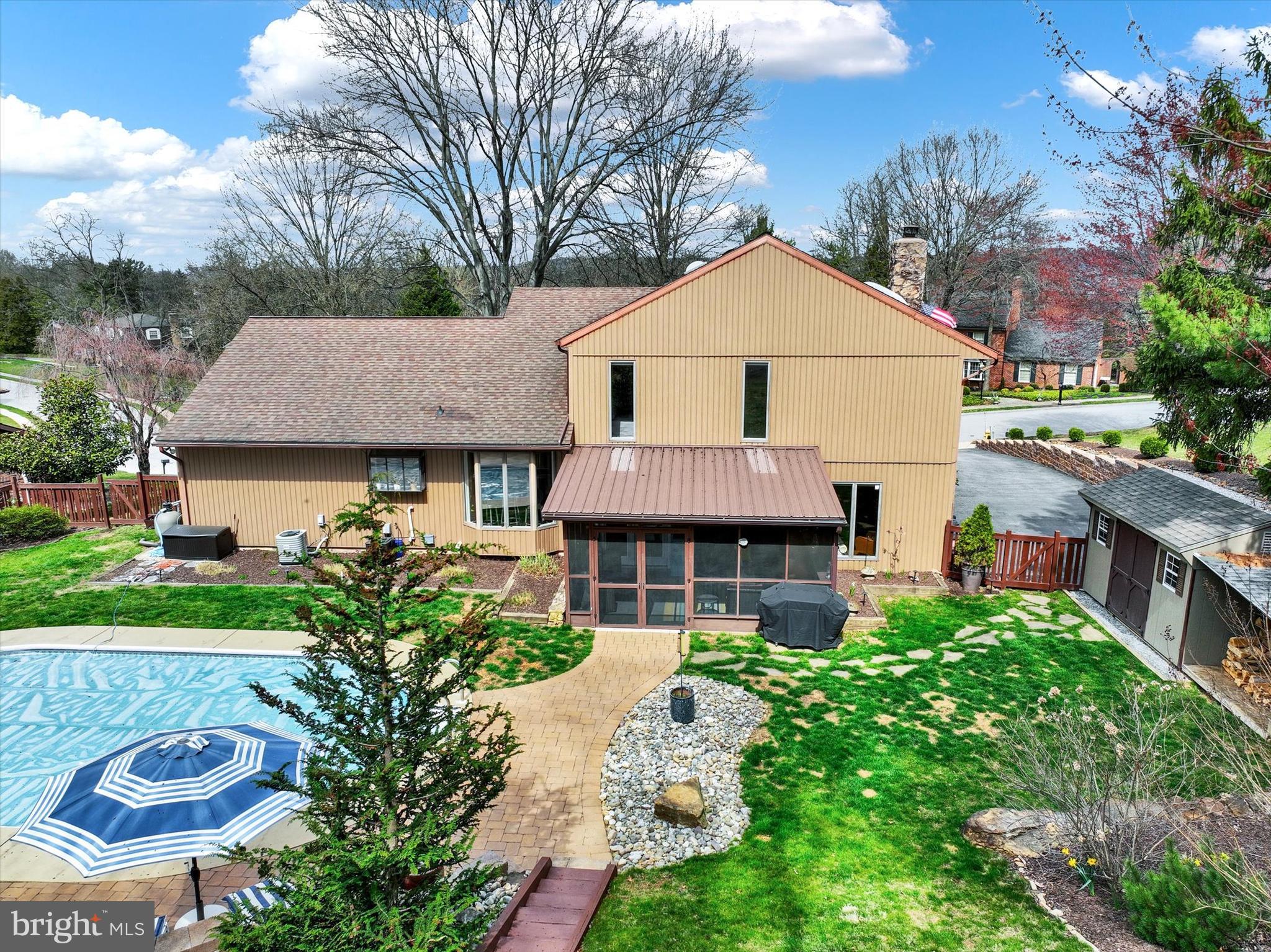 PENN OAKS - Residential