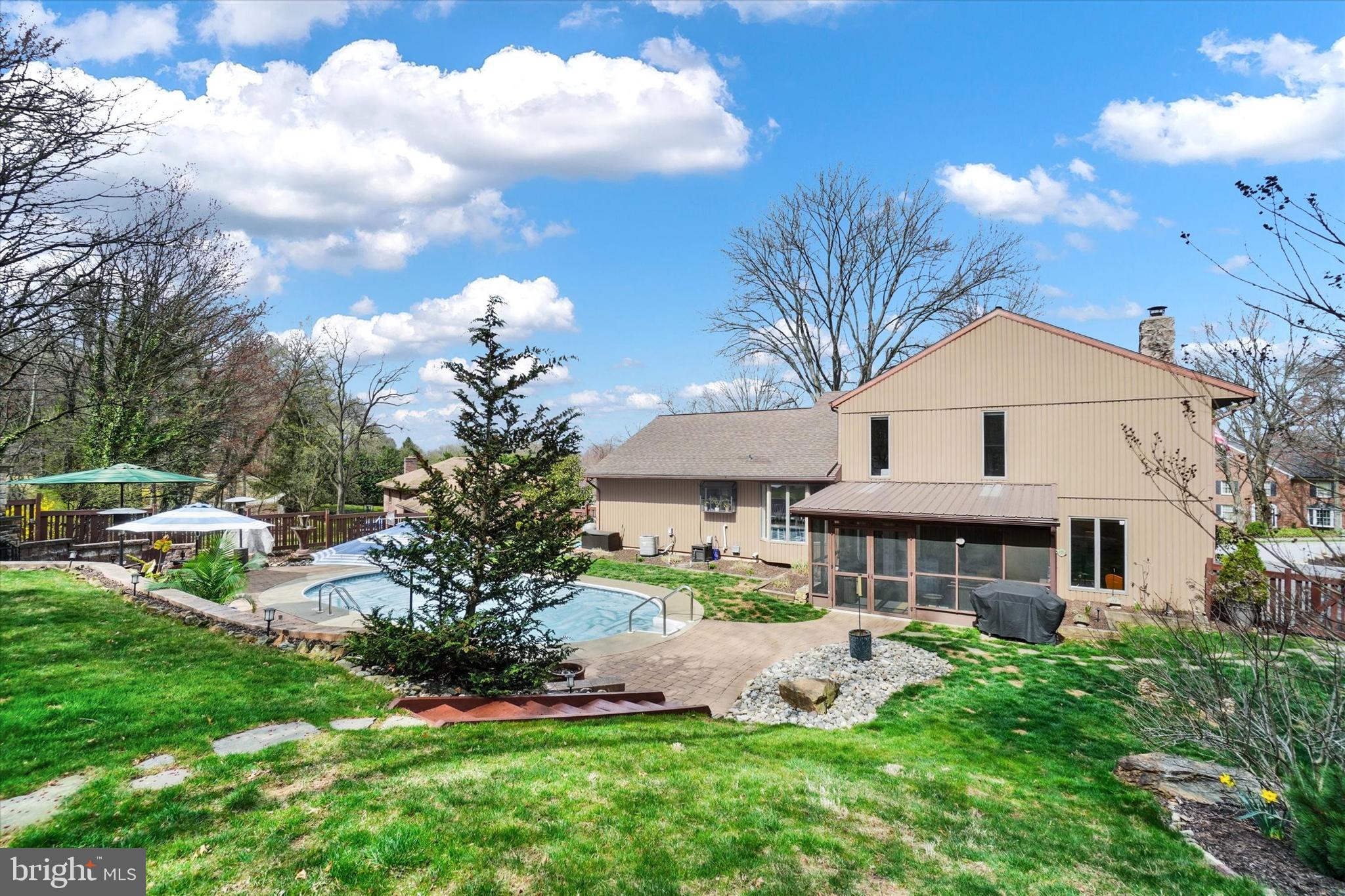 PENN OAKS - Residential