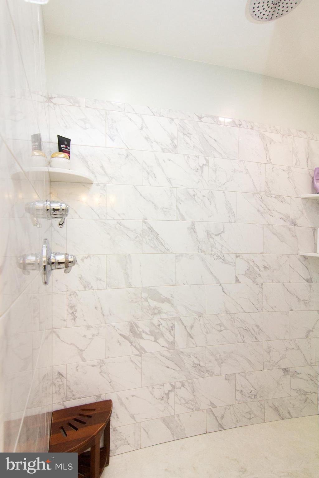 EDGEWOOD - Residential