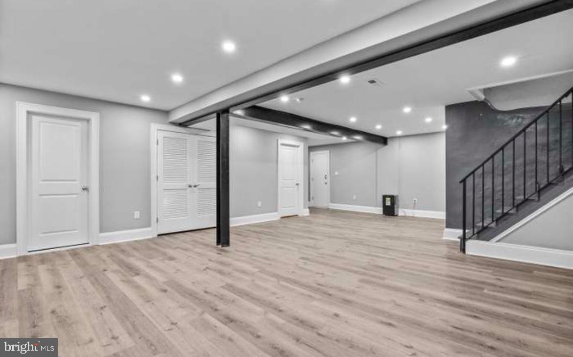 WEST OAK LANE - Residential