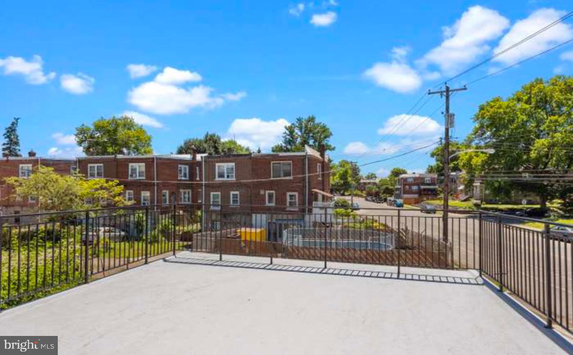 WEST OAK LANE - Residential