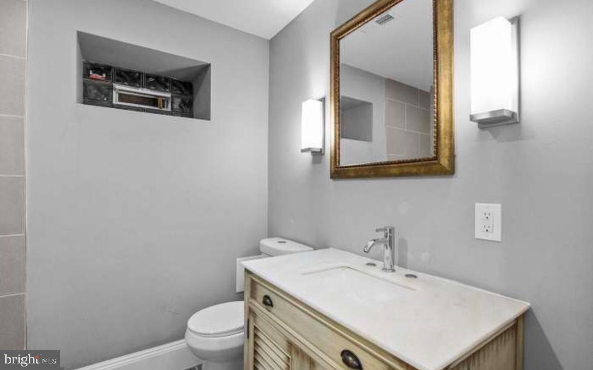 WEST OAK LANE - Residential