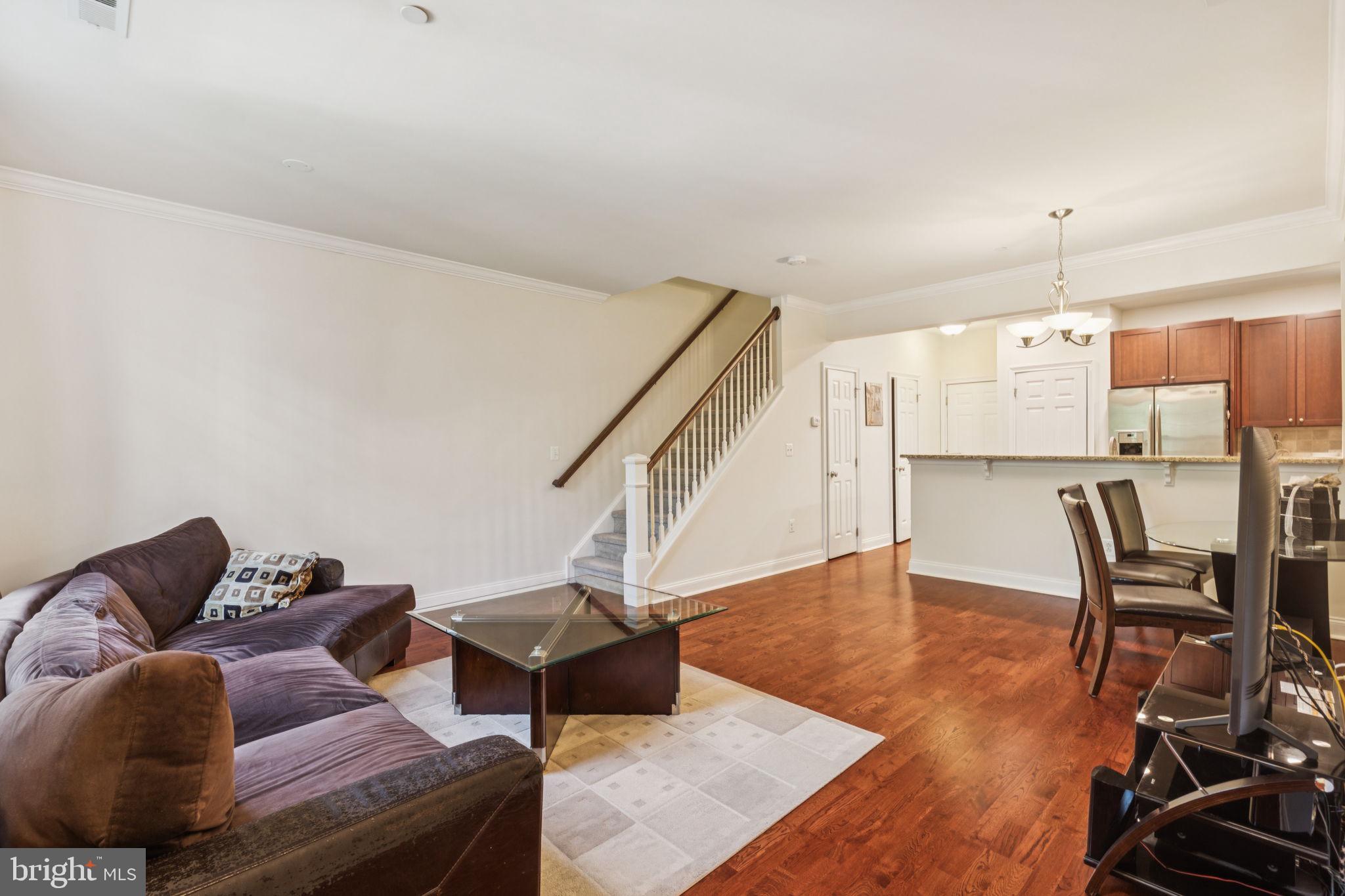 NAVAL SQUARE - Residential