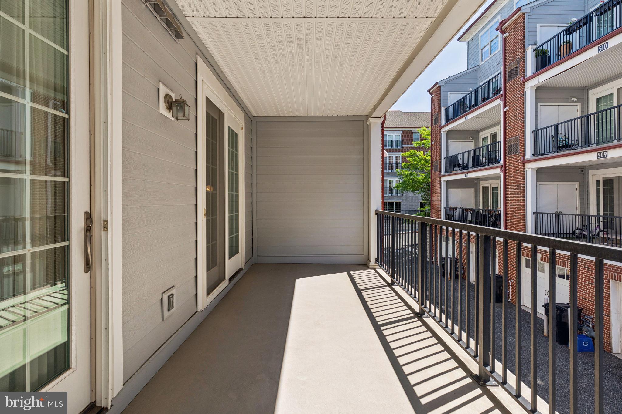 NAVAL SQUARE - Residential