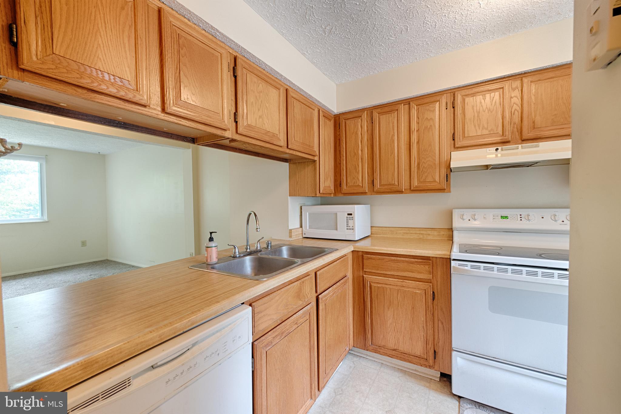 LAUREL VALLEY - Residential Lease