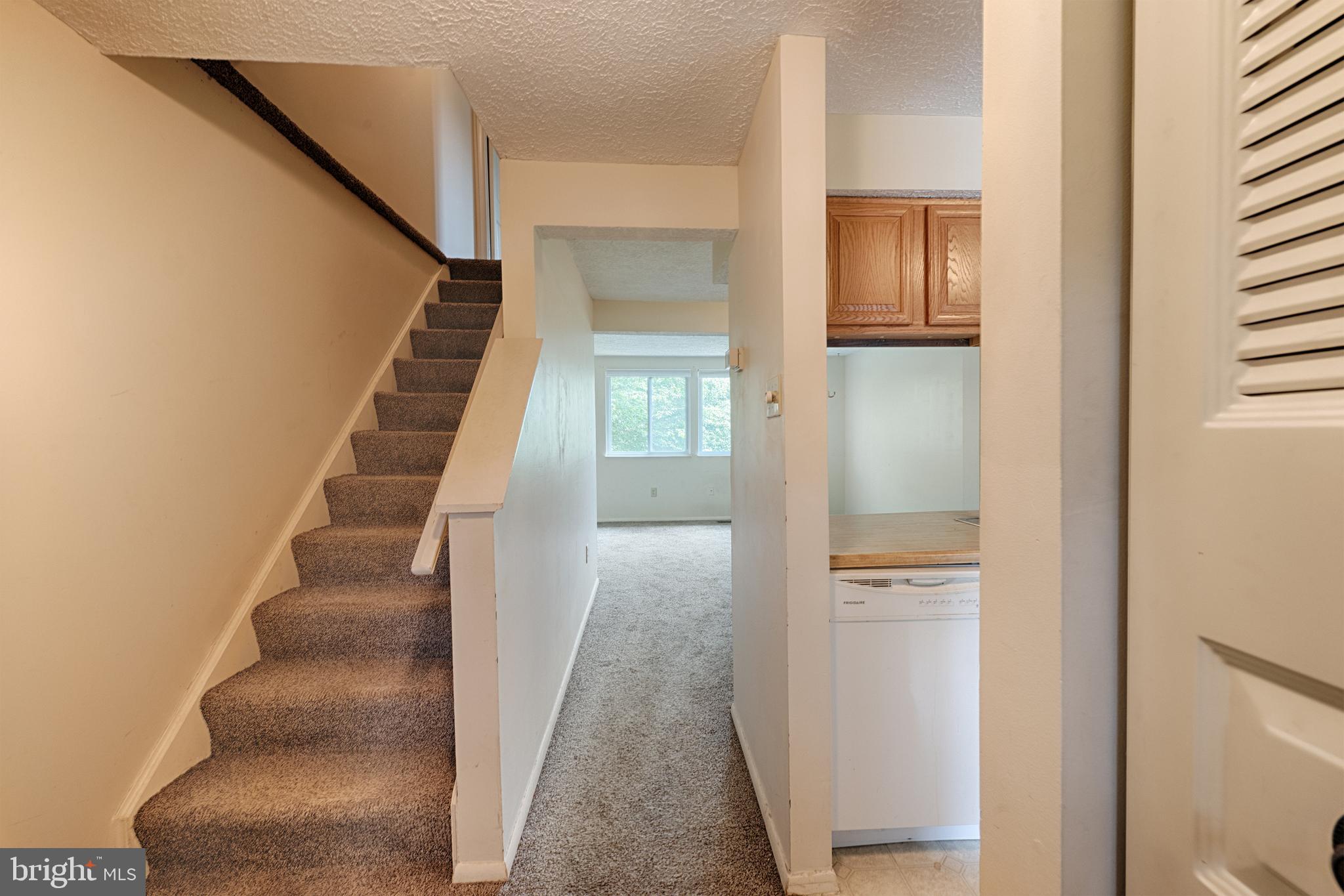 LAUREL VALLEY - Residential Lease