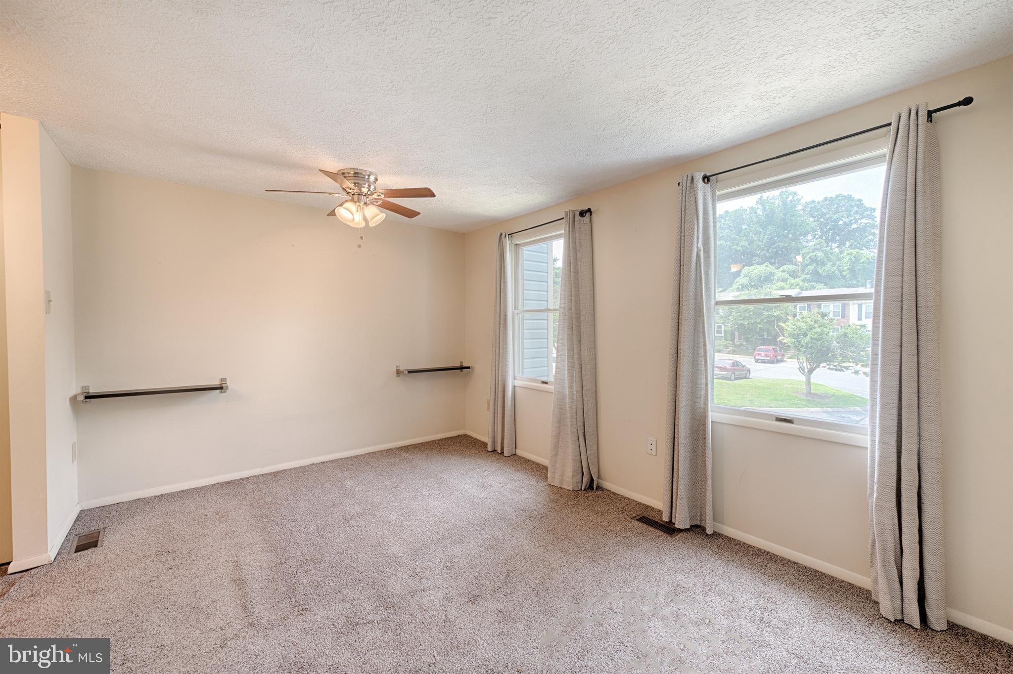 LAUREL VALLEY - Residential Lease