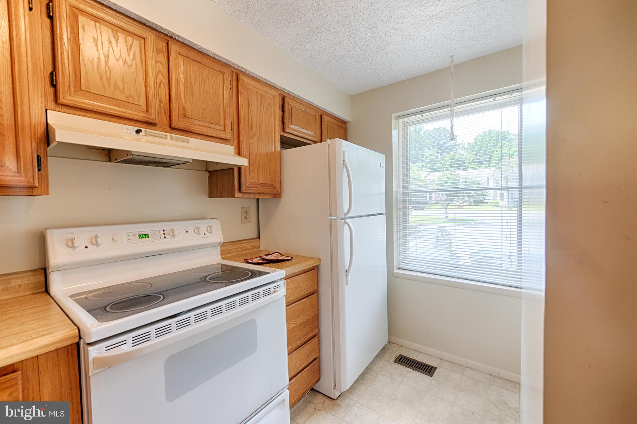 LAUREL VALLEY - Residential Lease