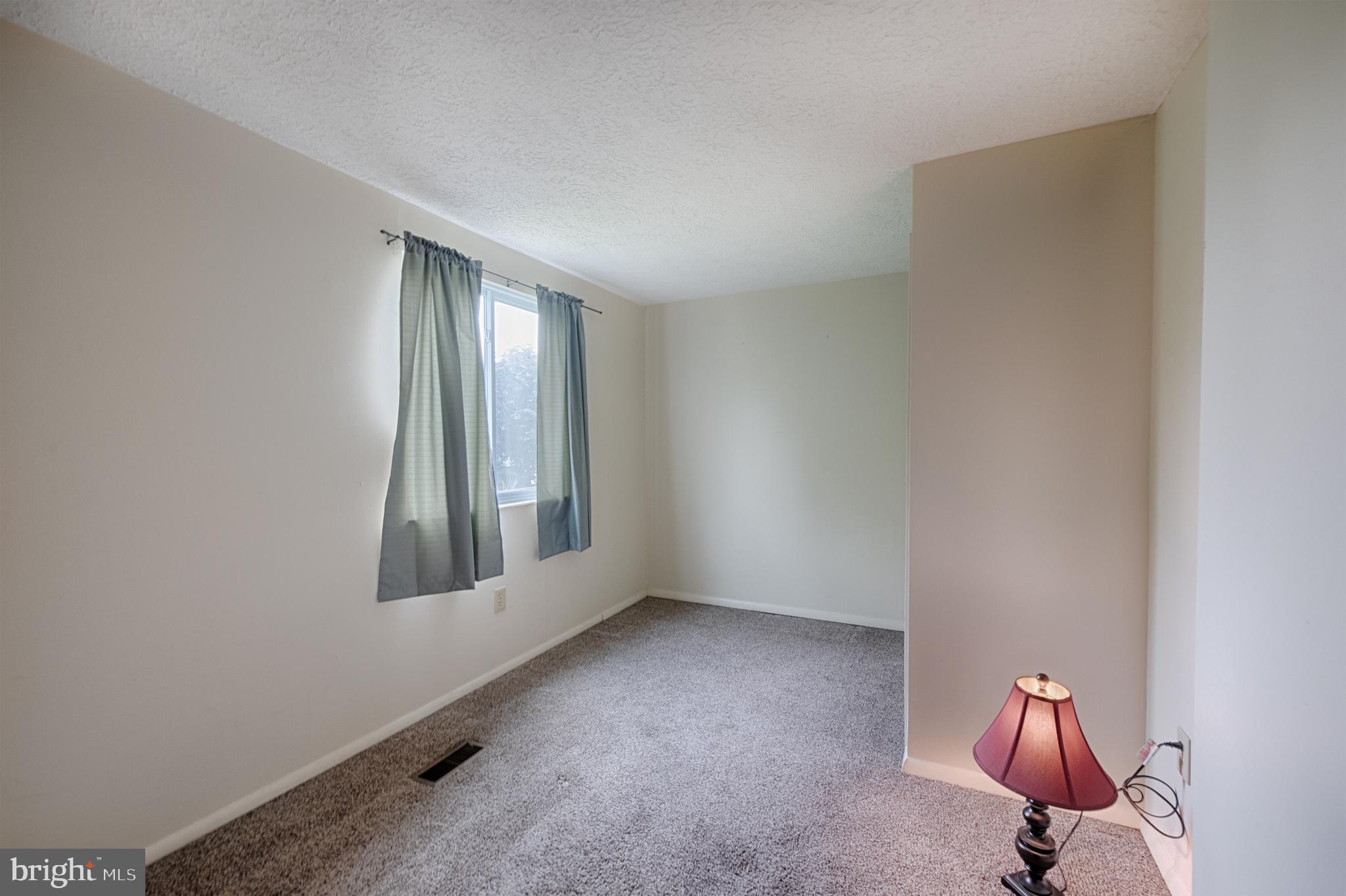 LAUREL VALLEY - Residential Lease