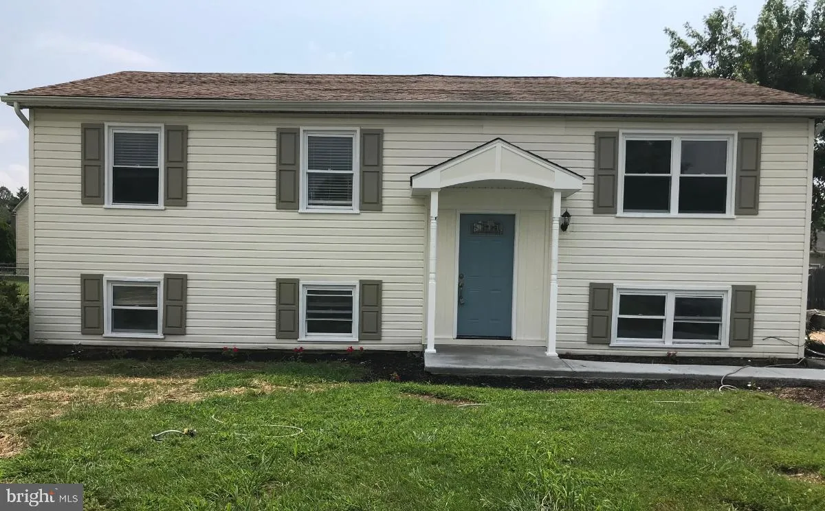 12 Douglas Drive, Bear, DE 19701