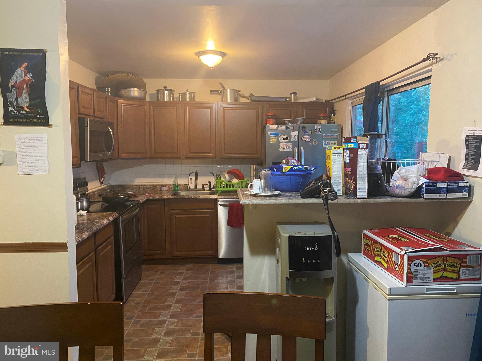 CATONSVILLE MANOR - Residential