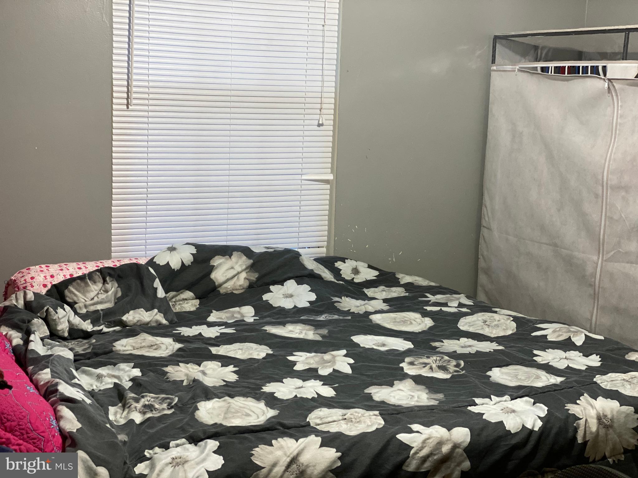 CATONSVILLE MANOR - Residential