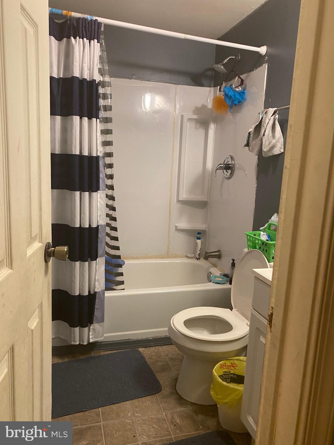 CATONSVILLE MANOR - Residential