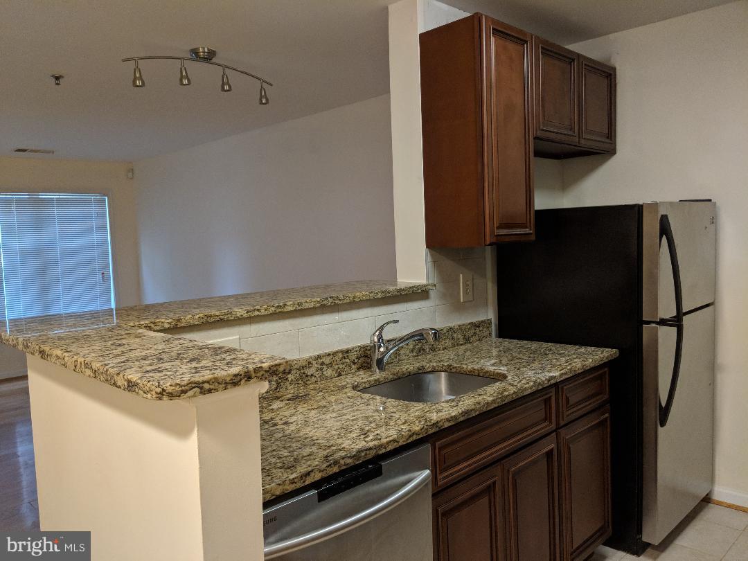 SAVOY PARK CONDOMINIUMS - Residential Lease