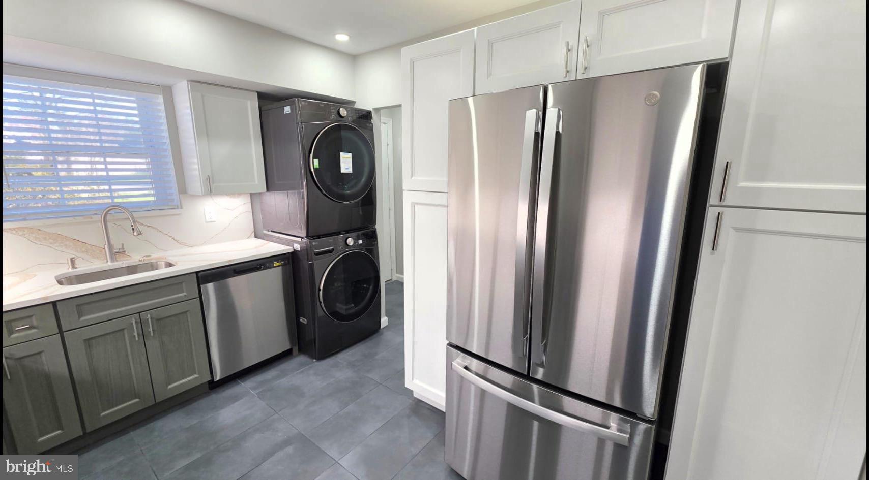 BUTLER PARK CONDO - Residential