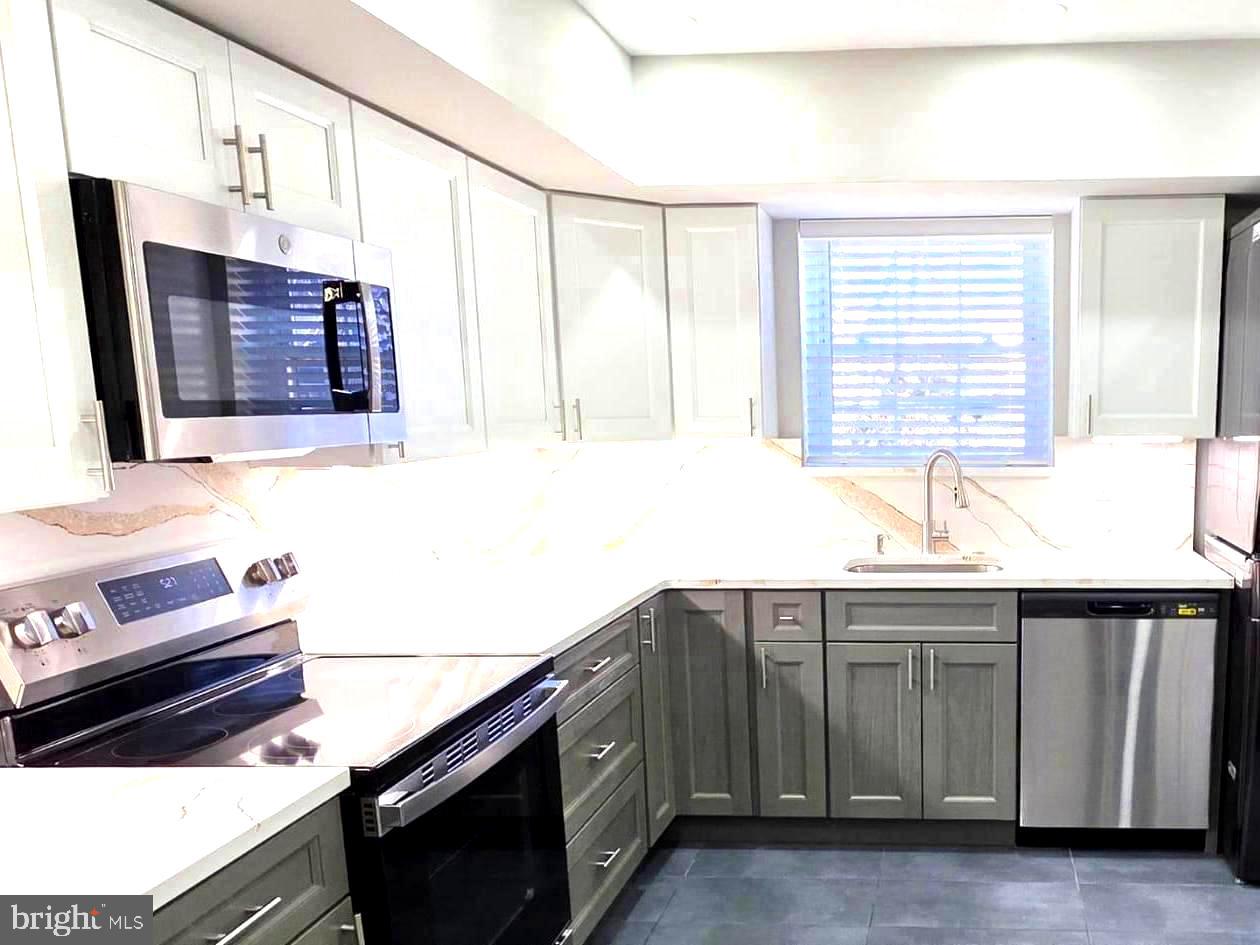 BUTLER PARK CONDO - Residential