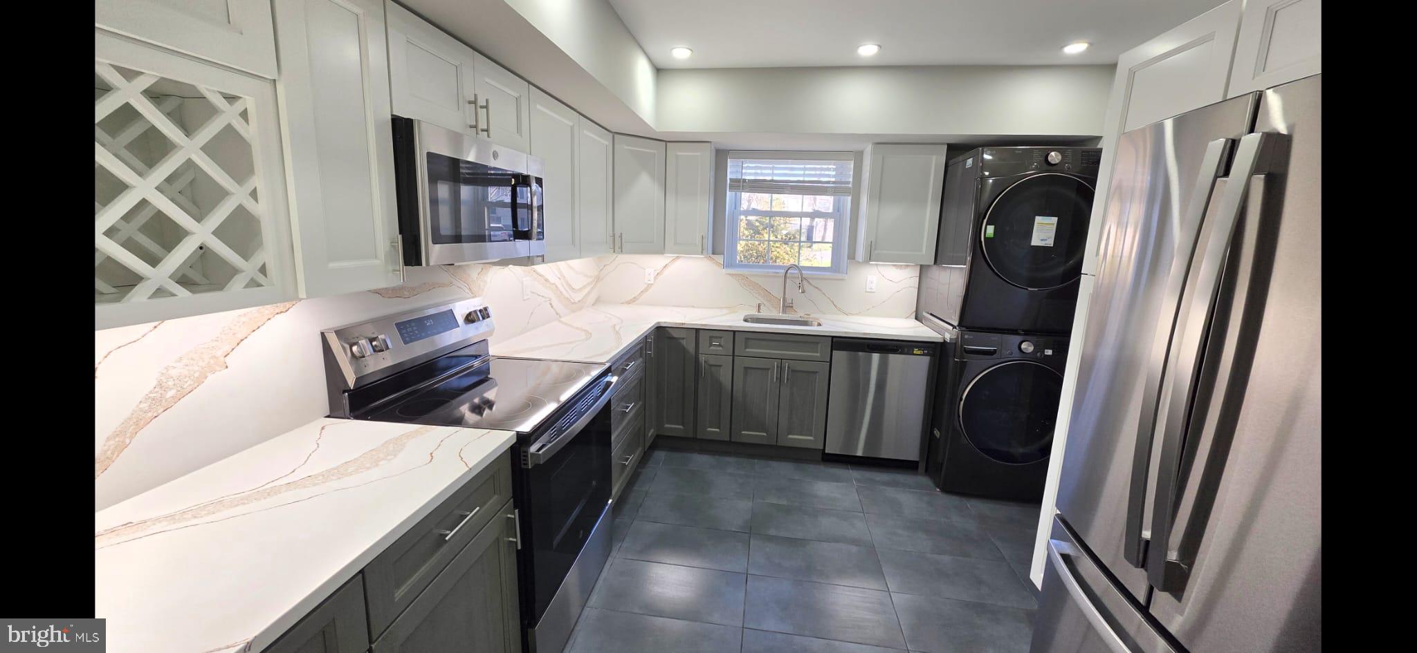 BUTLER PARK CONDO - Residential