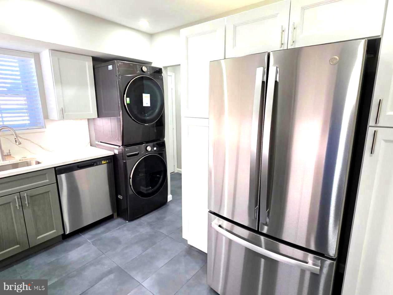 BUTLER PARK CONDO - Residential