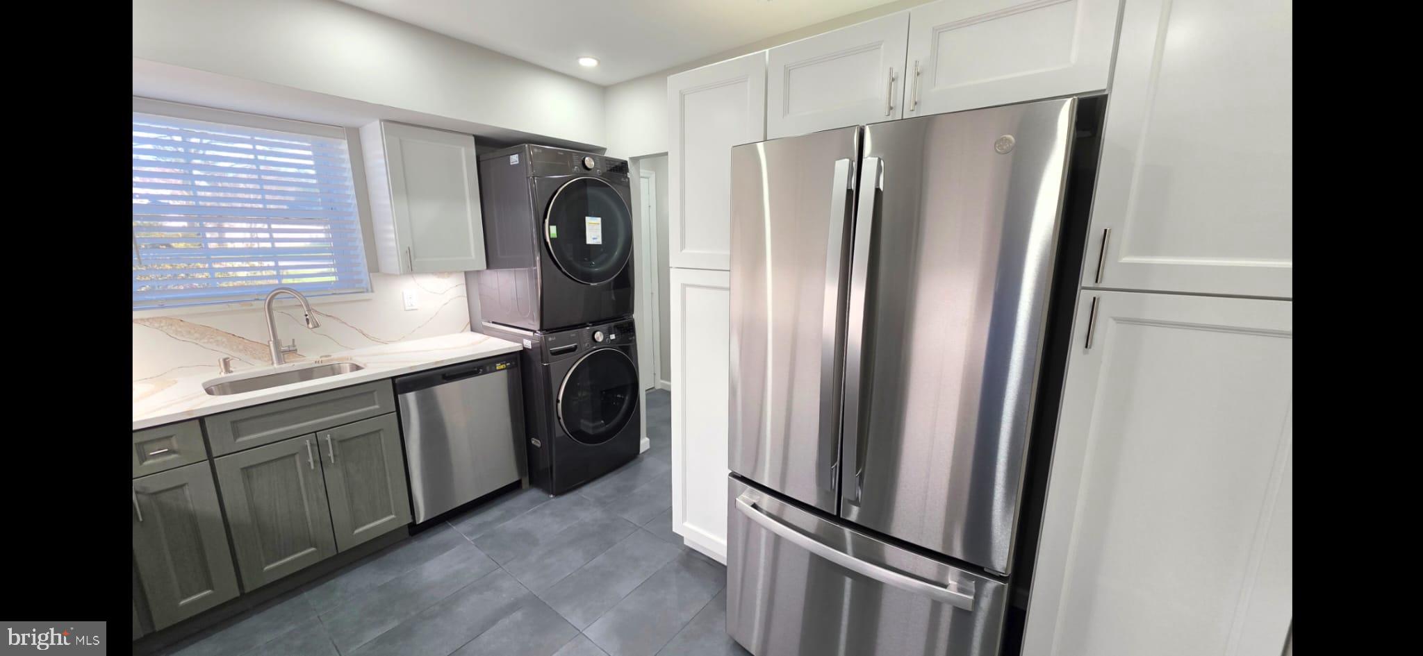 BUTLER PARK CONDO - Residential