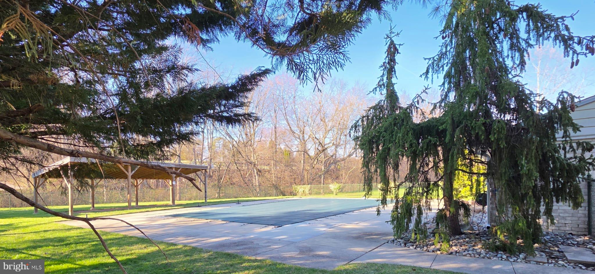 BUTLER PARK CONDO - Residential