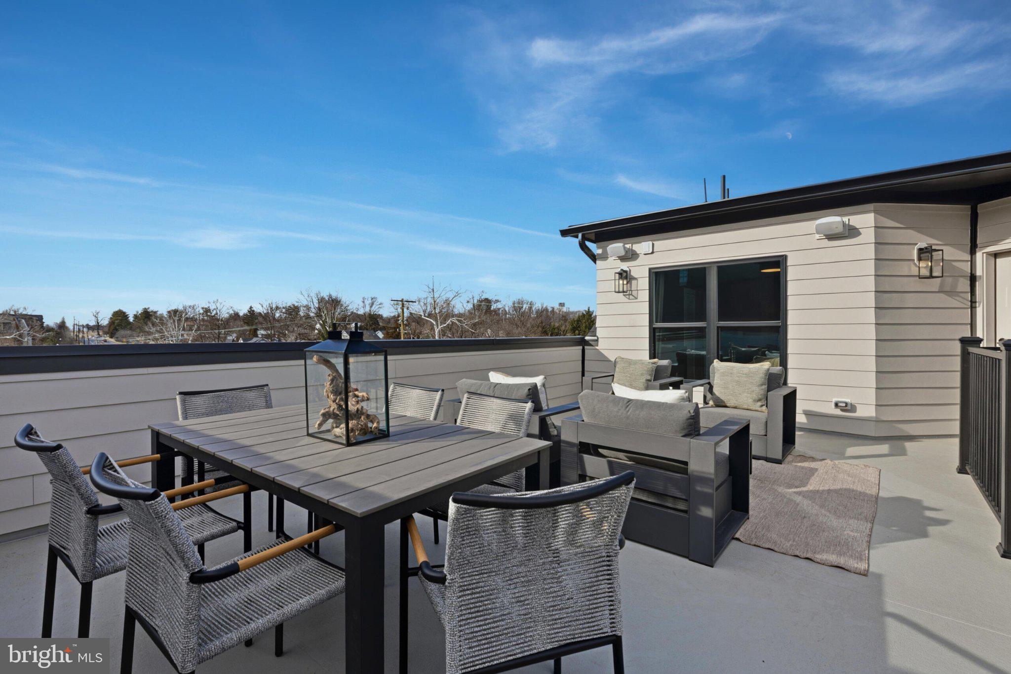 STRATHMORE VIEW - Residential