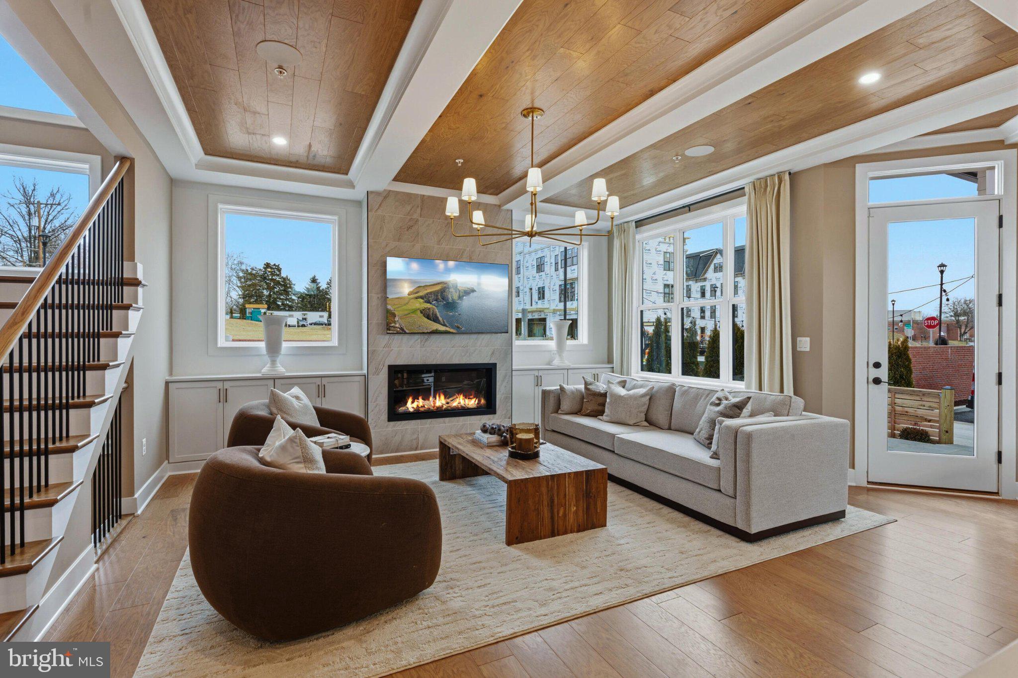 STRATHMORE VIEW - Residential