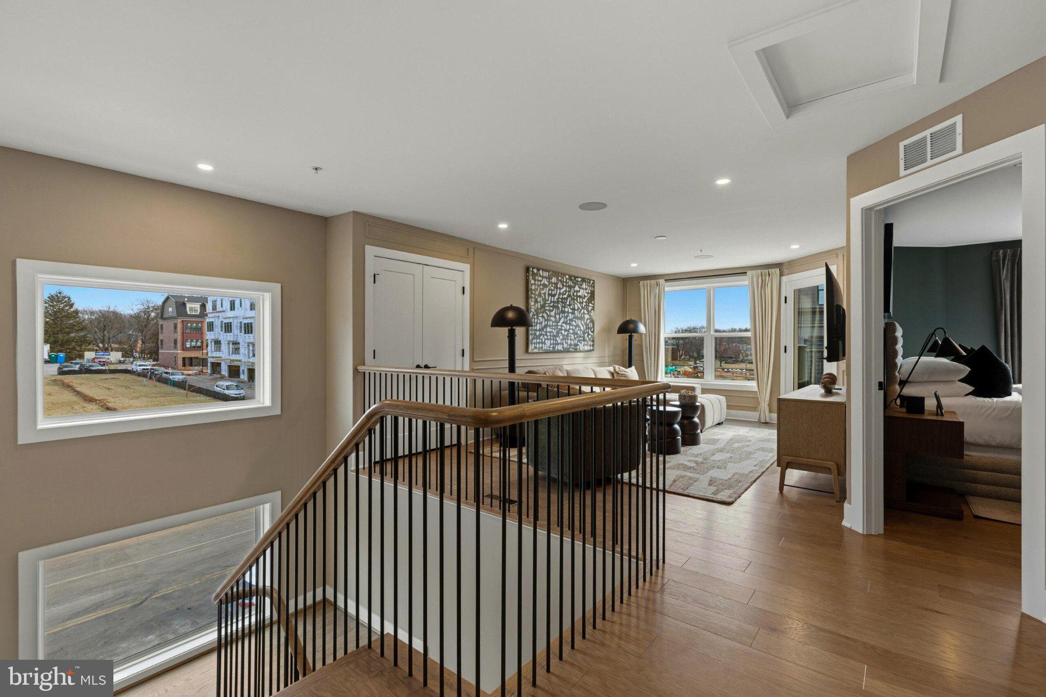 STRATHMORE VIEW - Residential