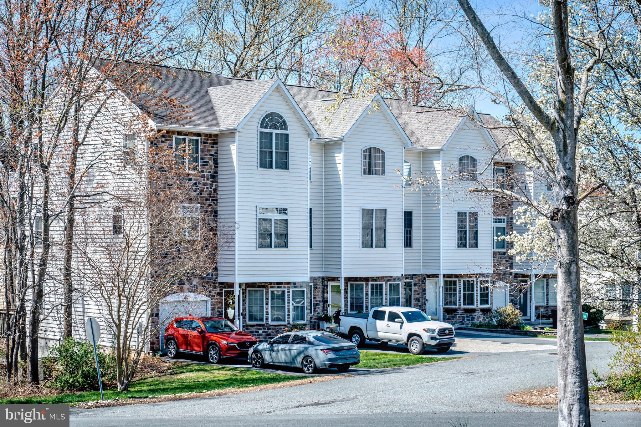 CHESAPEAKE CLUB - Residential