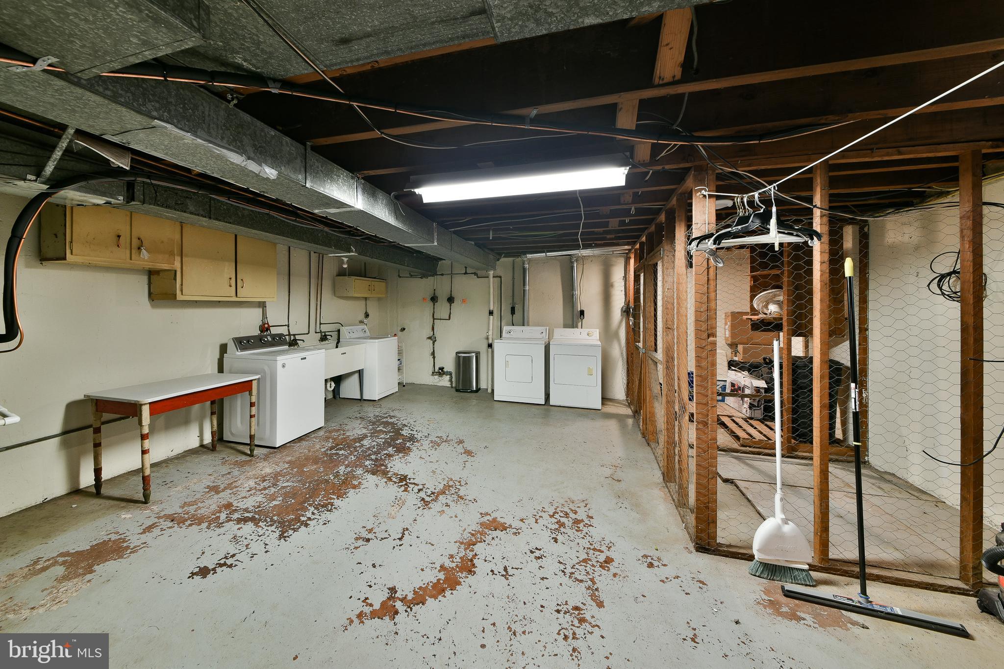 ERDENHEIM - Residential Lease