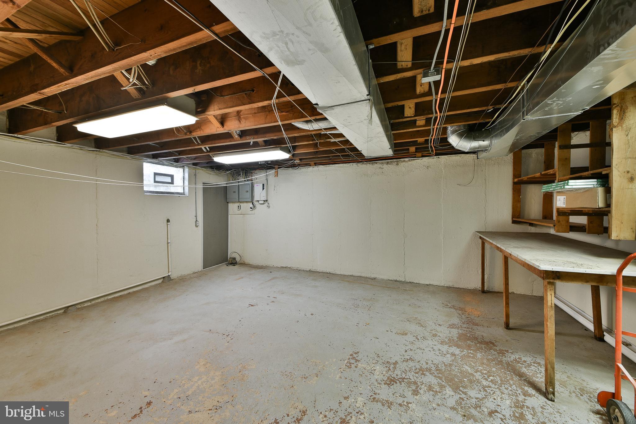 ERDENHEIM - Residential Lease